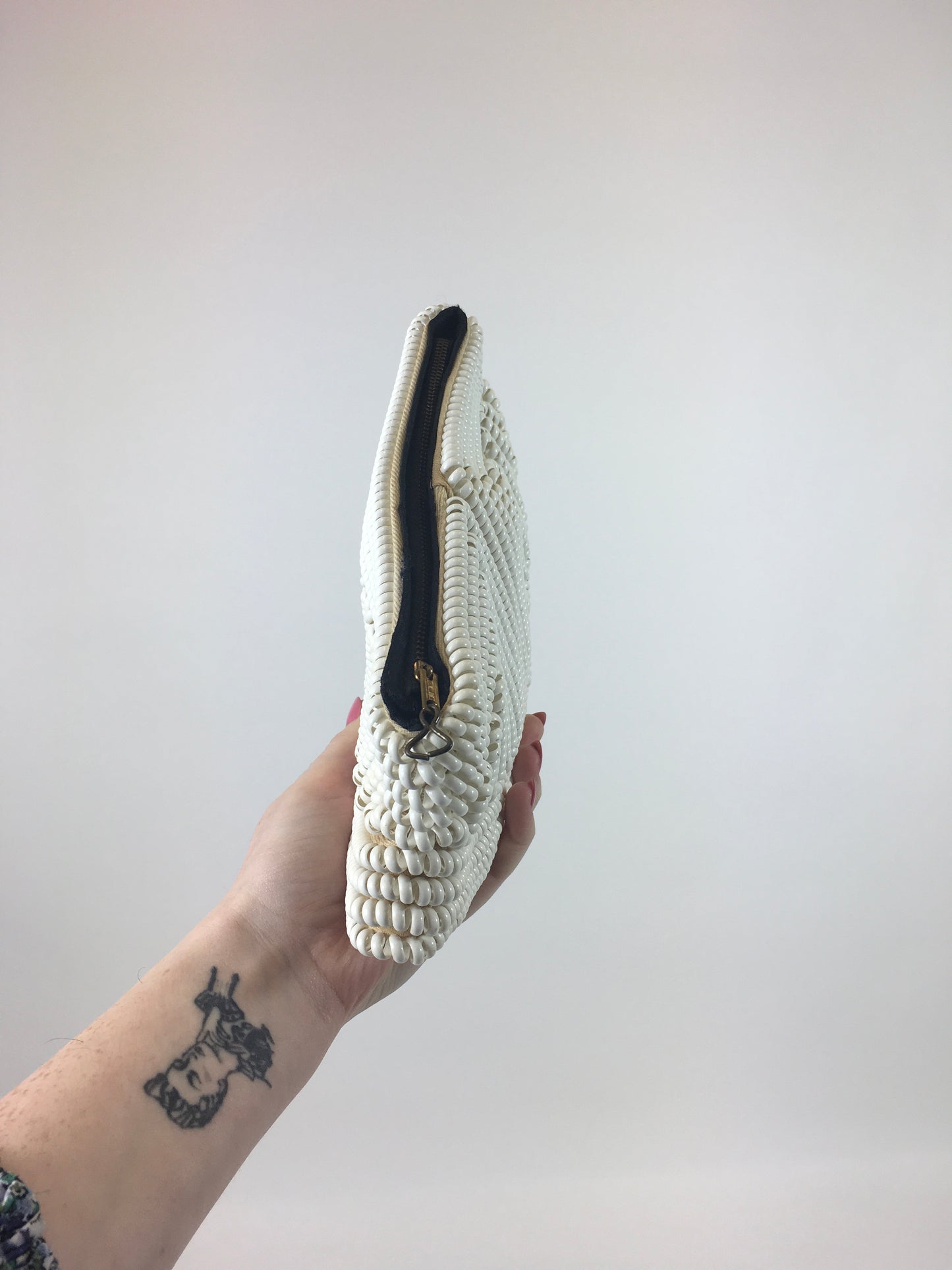 Original 1940's / 1950's Telephone Cord Clutch Handbag - In Snowdrop White