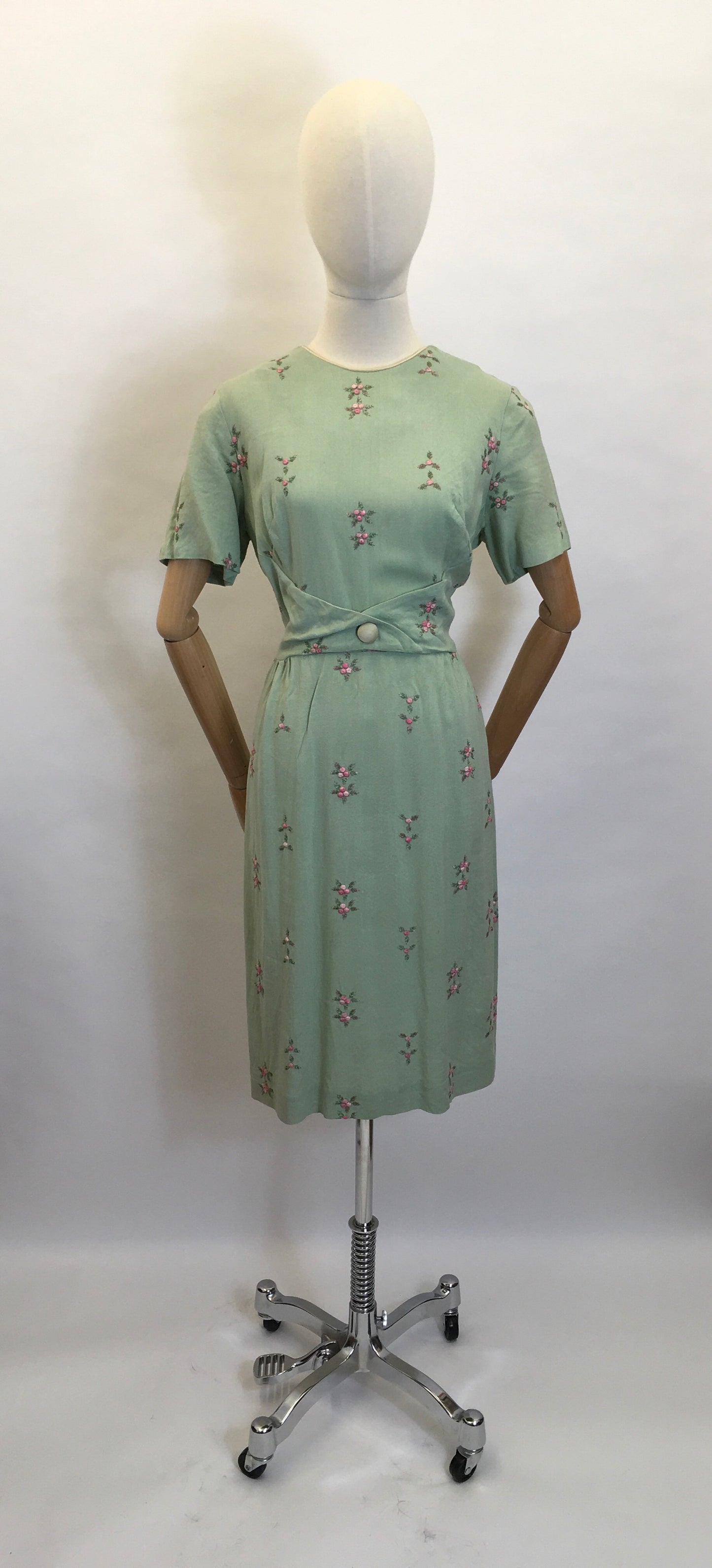 Original Early 1950's Linen Wiggle Dress - American Workers Union Label