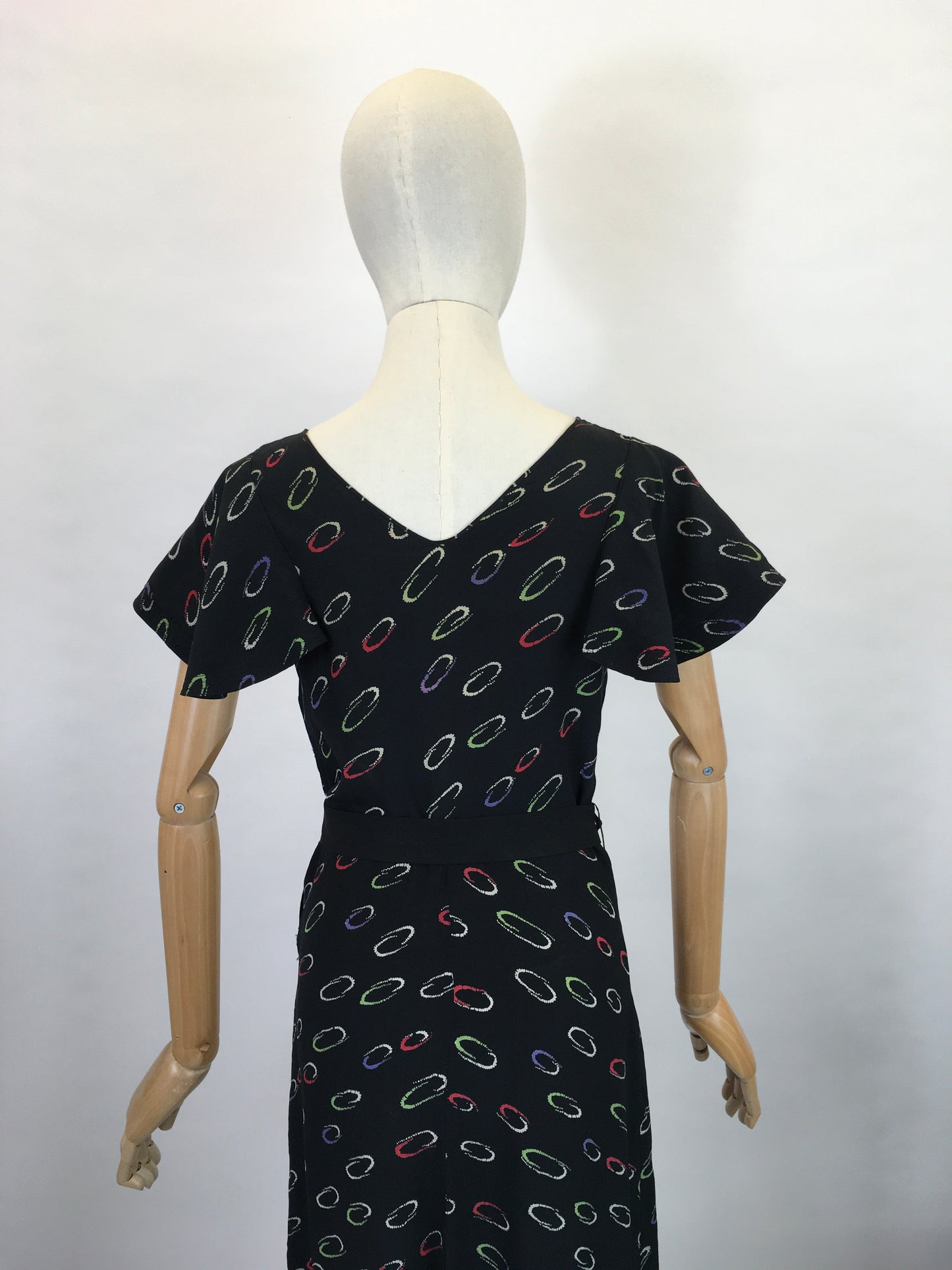 Original 1930’s Exquisite Full Length Gown in A Fine Crepe - Made By ‘ Cavendish House, Cheltenham ‘