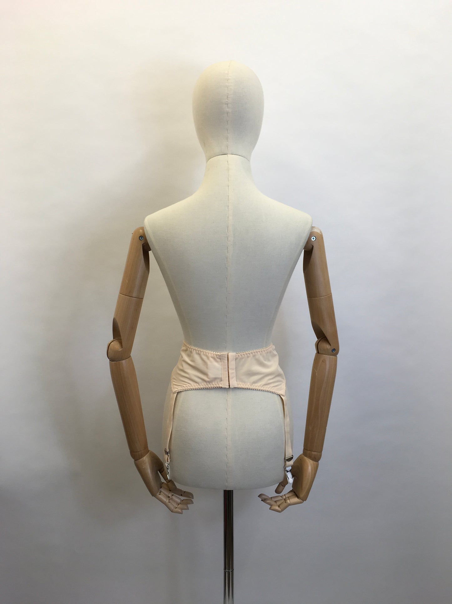 What Katie Did Lingerie - Harlow Nouveau Suspender Belt Peach