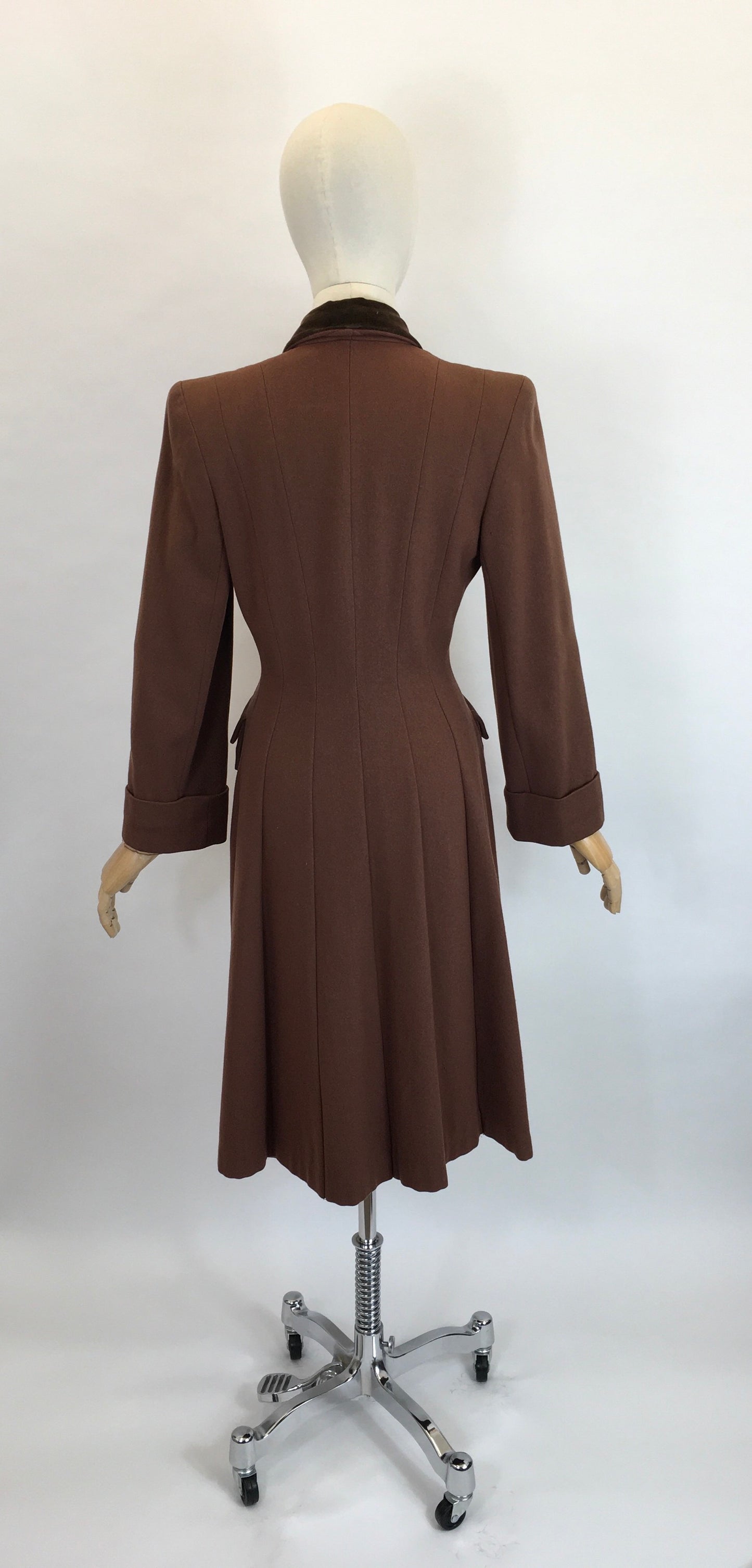 Original 1940’s SENSATIONAL Brown Wool Coat - With A Beautiful Rich Brown Velvet Trim