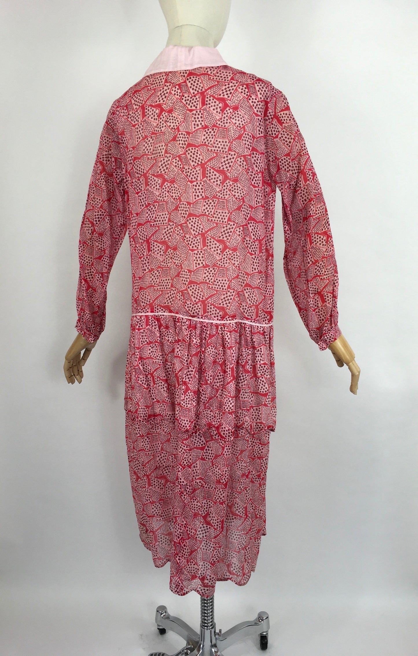 Original Early 1930s Darling Day Dress - In a Fabulous Deco Almost Book Print Cotton Lawn with Scalloped Hem Detailing