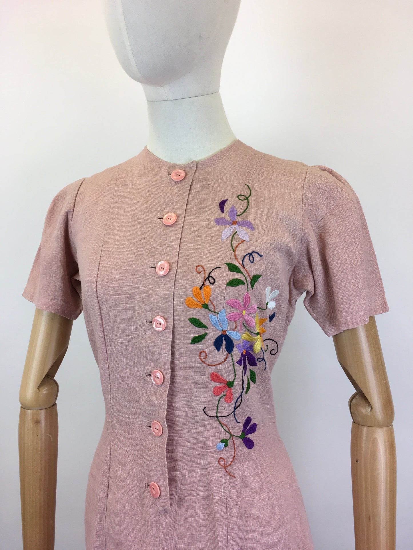Original Early 1940’s Moygoshal Linen Dress with Embroidery - In Powdered Rose with Spring Meadow Florals