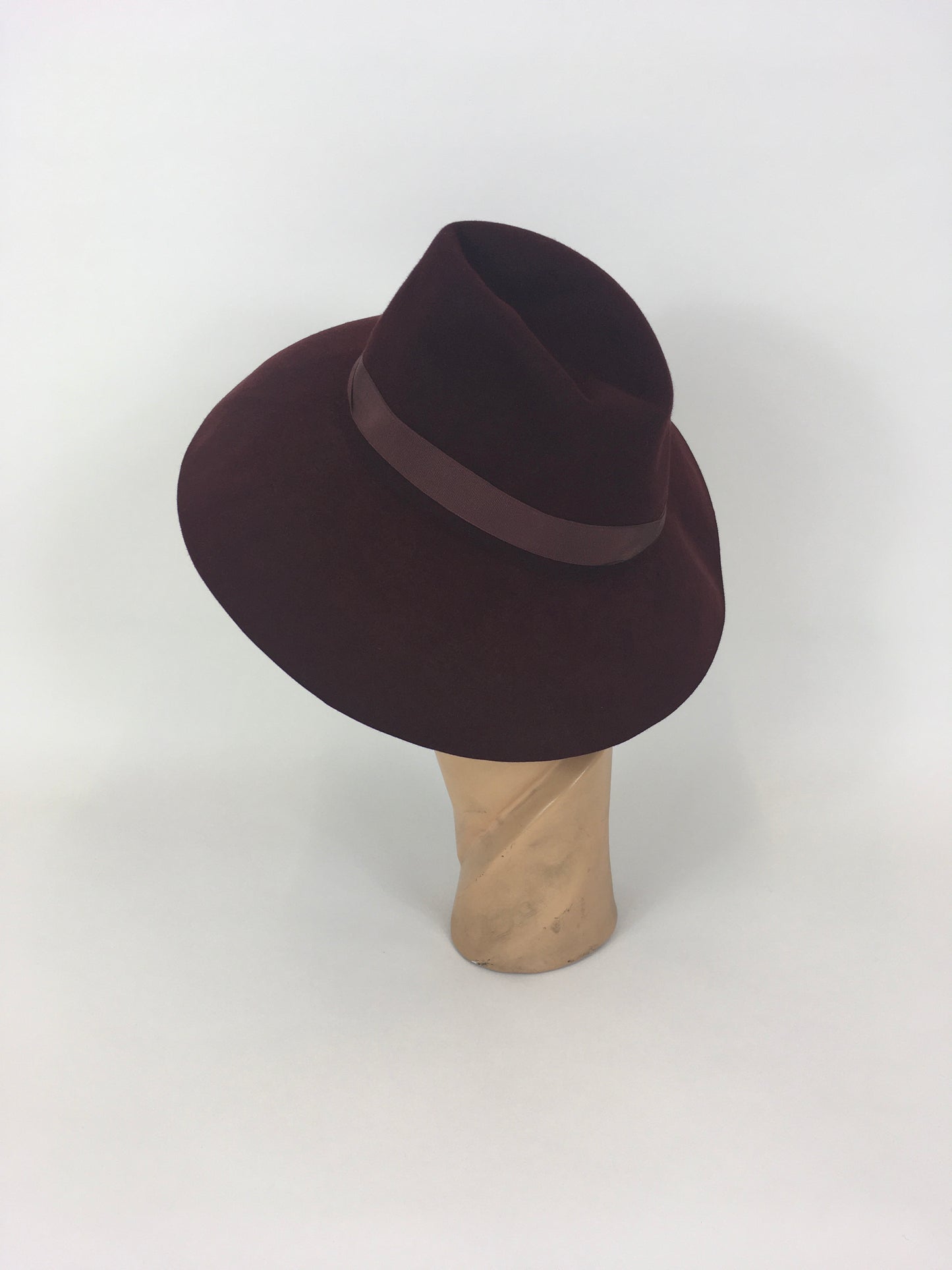 Original 1940’s SENSATIONAL Deep Wine Brimmed Fedora - With Grosgrain Ribbon Banding