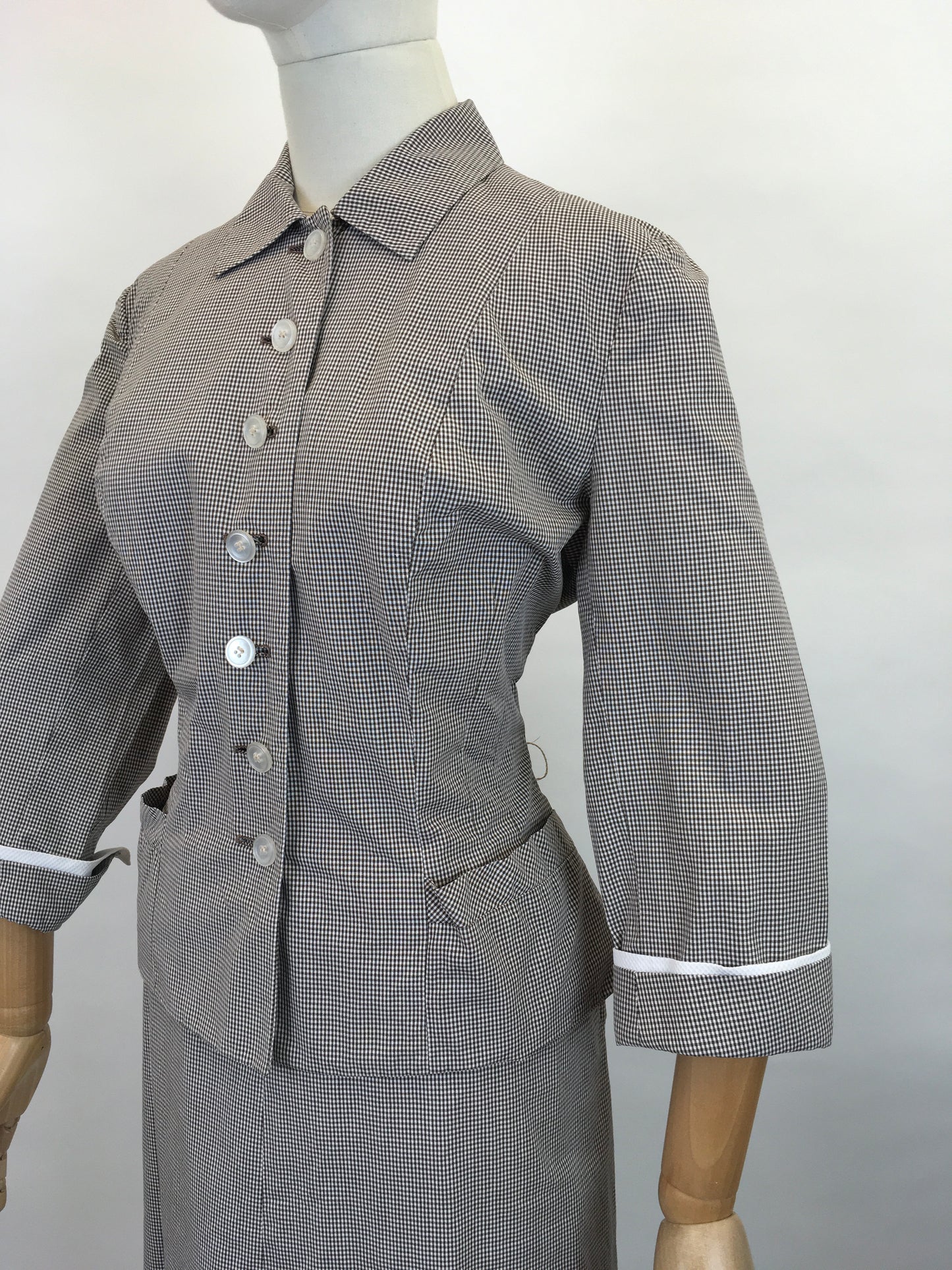 Original 1950’s ‘ Glenhaven ‘ Summer Suit - In A Brown and White Gingham Check
