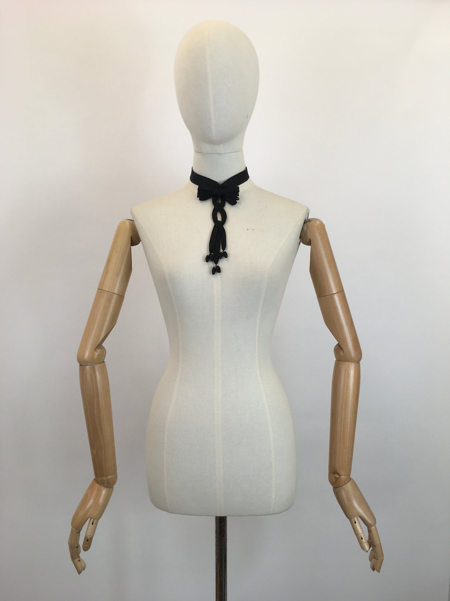 Original 1930's Sublime Choker Silk Adornment - In A Rich Black