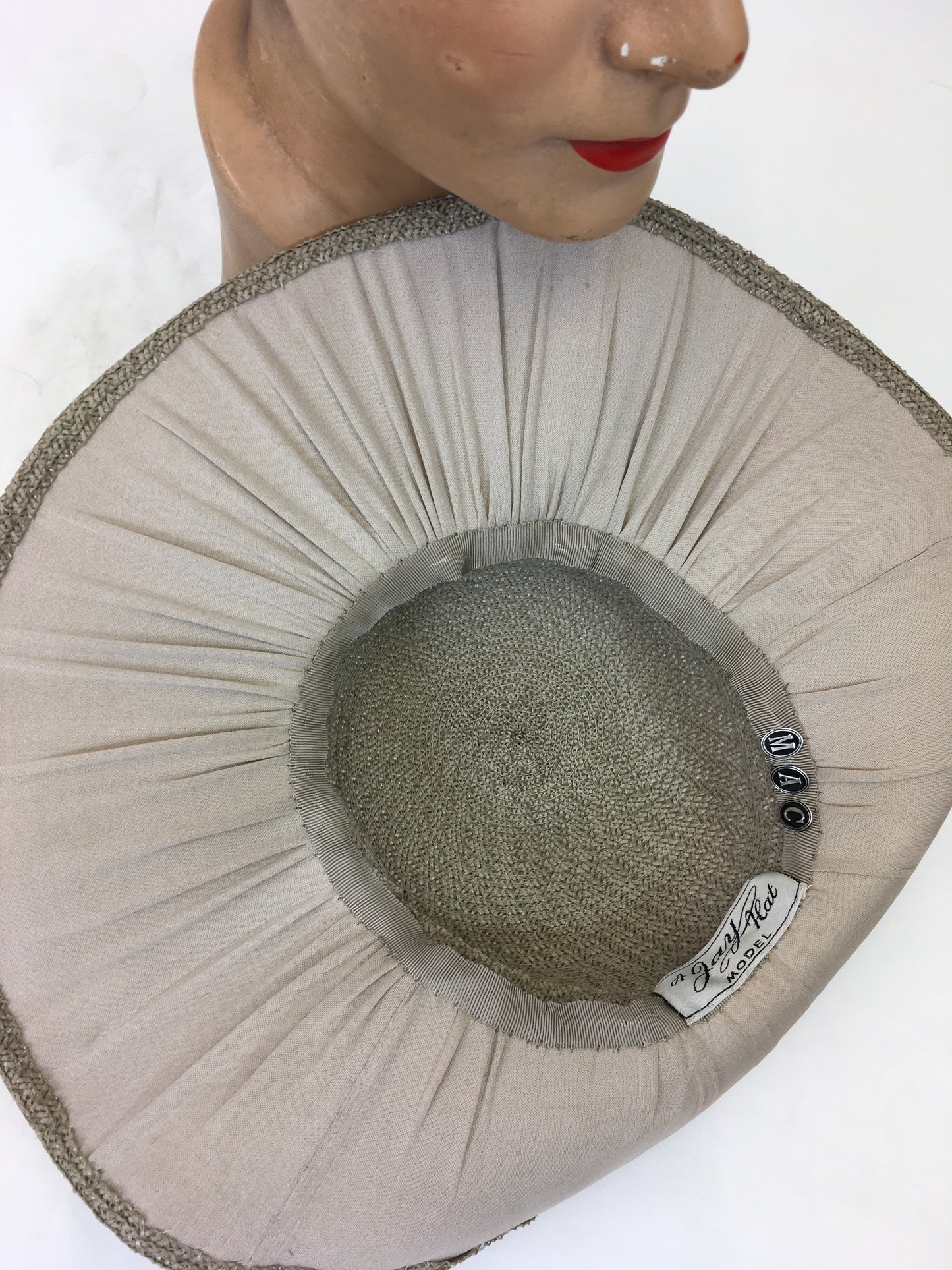 Original 1940's Fabulous Woven Raffia Hat - In A Soft Mushroom With Back Bow Detailing