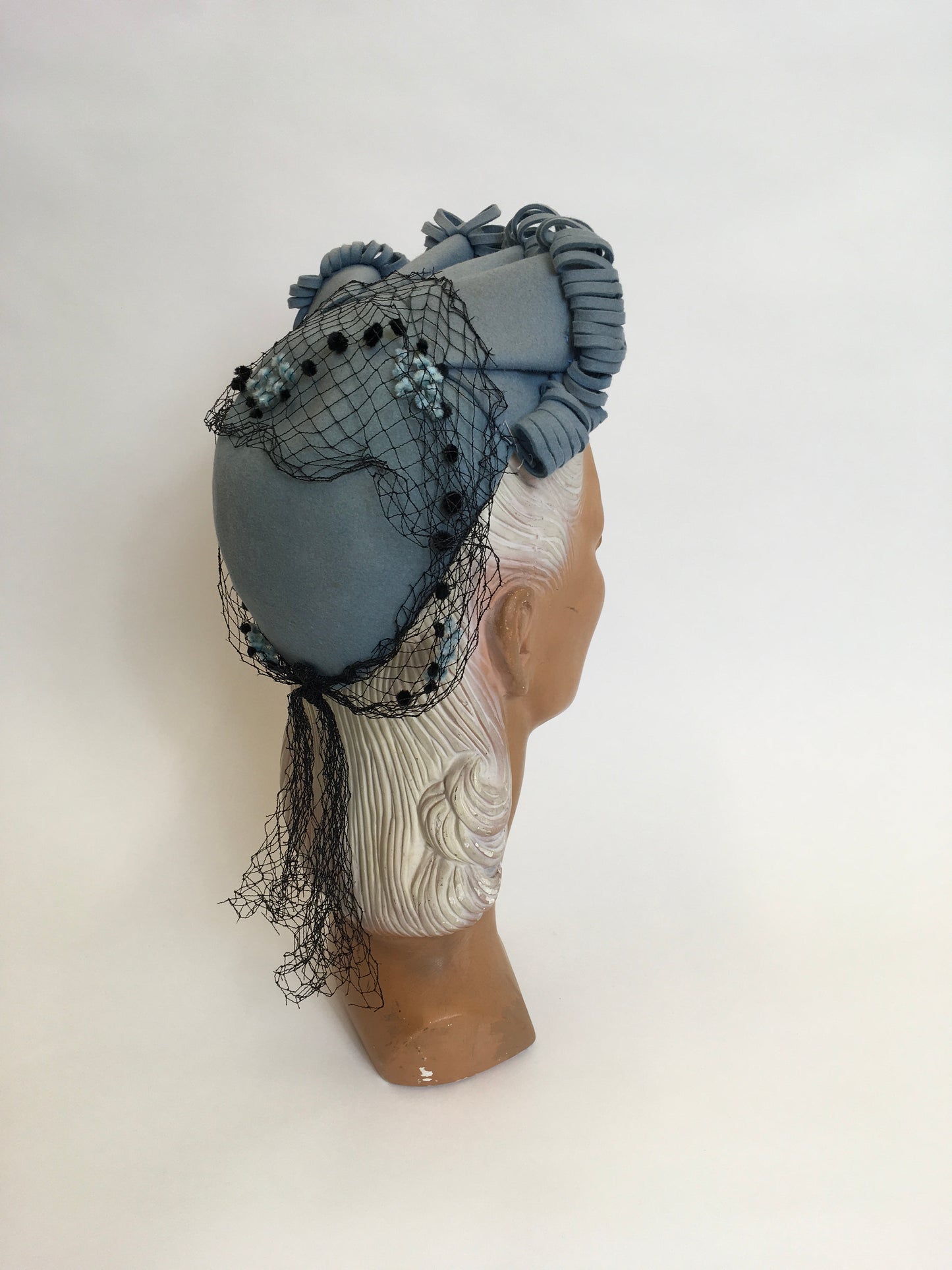 Original 1940’s Powder Blue American Hat - Stunning Halo Shape Front With Shaped Felt