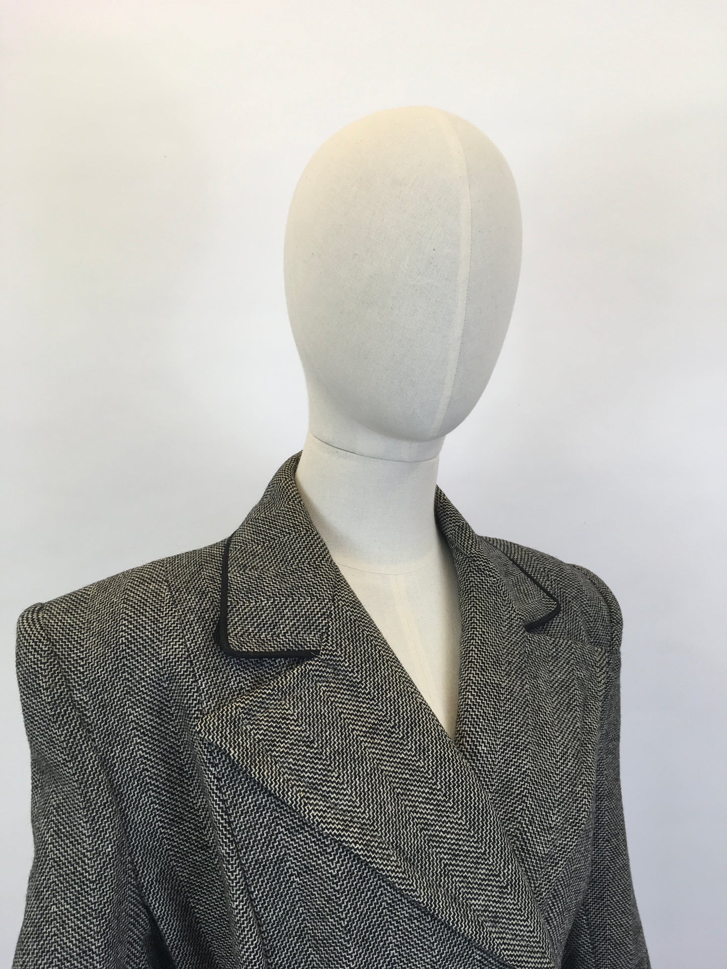 Original 1940’s SENSATIONAL Black Herringbone Tweed Woollen Coat - Made By ‘ Fredella Model ‘