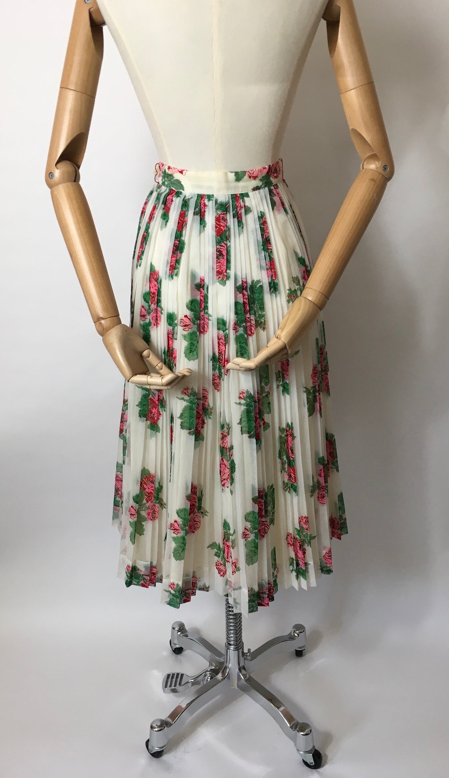 Original 1950’s Pleated Skirt - In A Darling Pink Floral