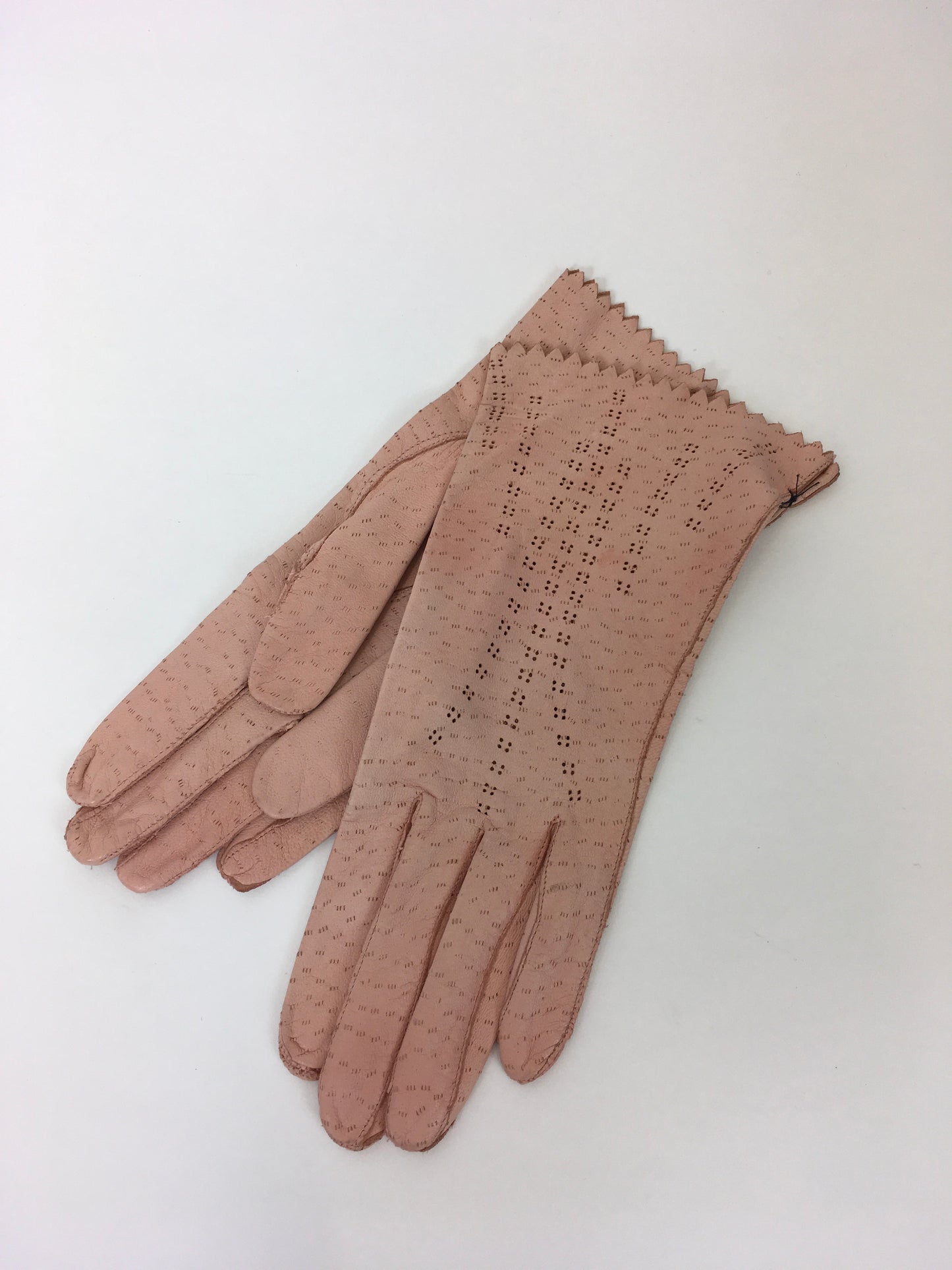 Original 1950’s Ostrich Leather Handbag and Gloves - In a Beautiful Powder Pink