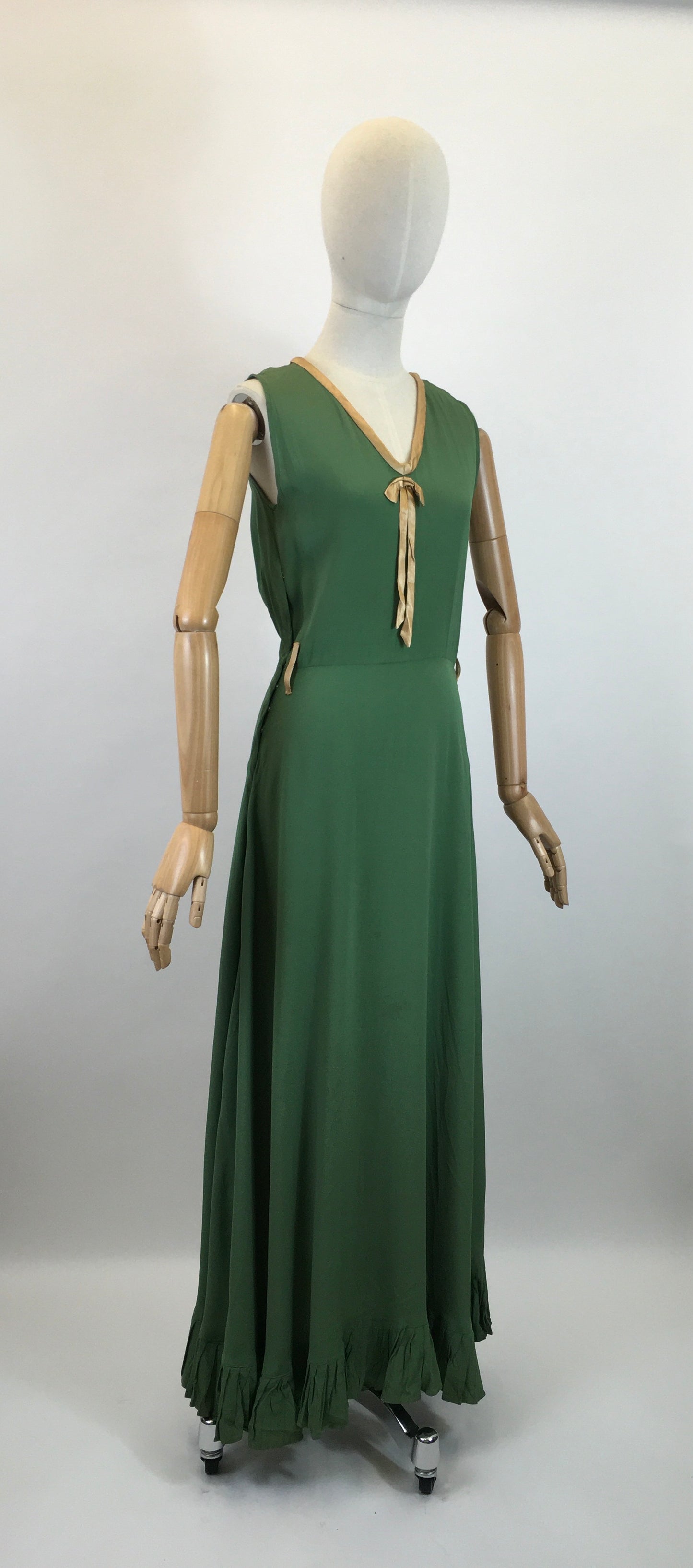 Original 1930's Darling Evening Dress - In Deco Green With Gold Trim
