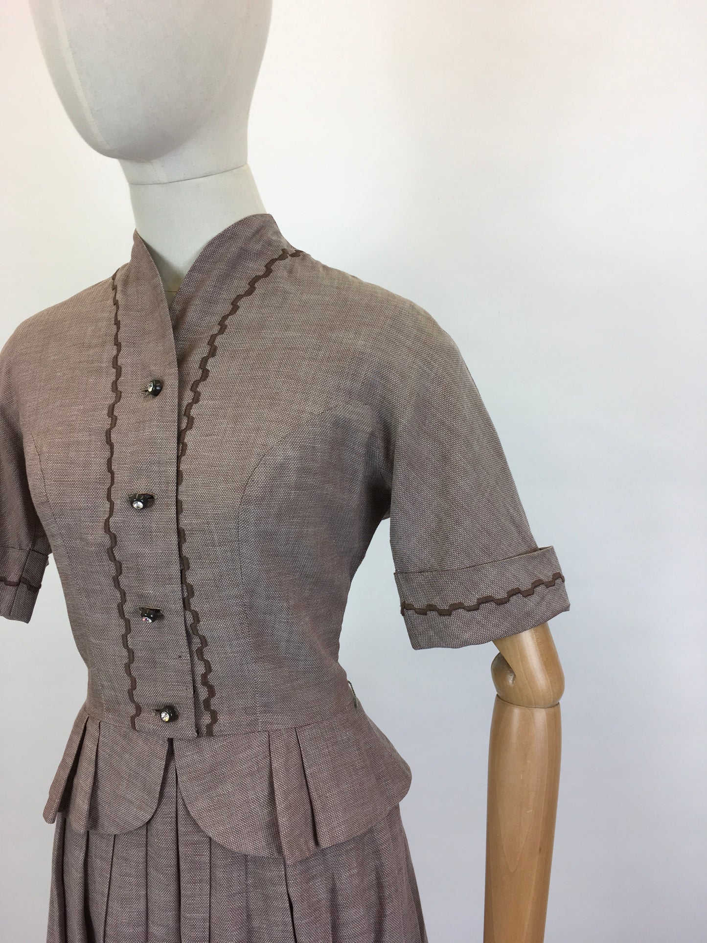 Original 1940’s Darling 2pc Summer Suit - In A Lightweight Soft Brown Cotton With Stunning Details