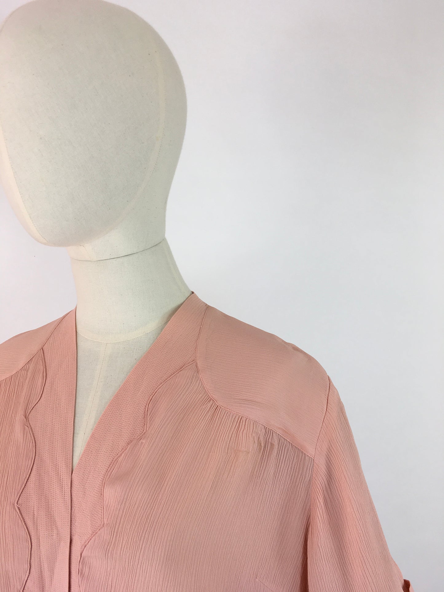 Original 1940’s Dusky Rose Crepe Blouse - Made By the Fabulous Debenham and Freebody