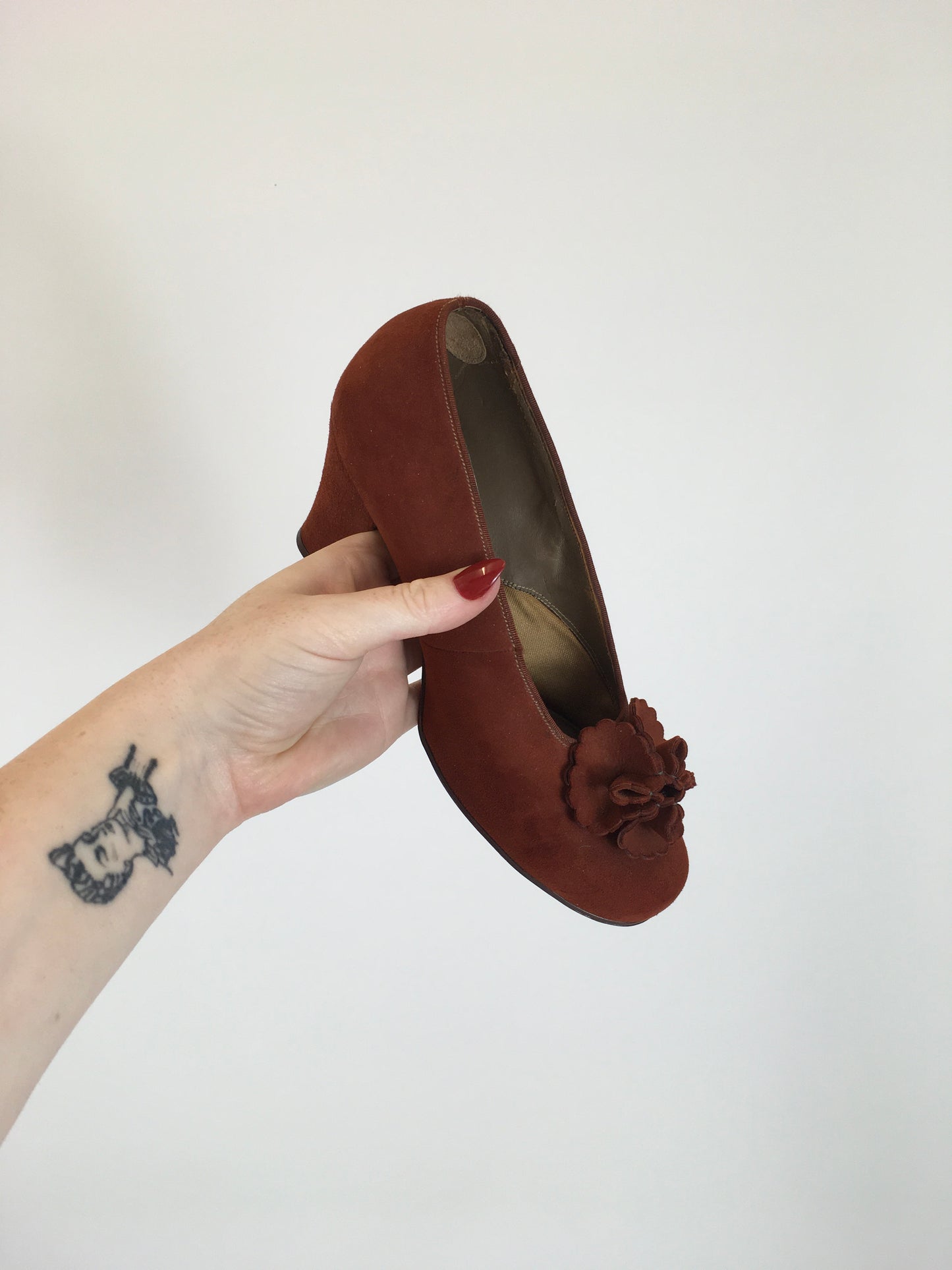 Original 1940's Sensational Suede Shoes In Warm Rust - With Petal Front