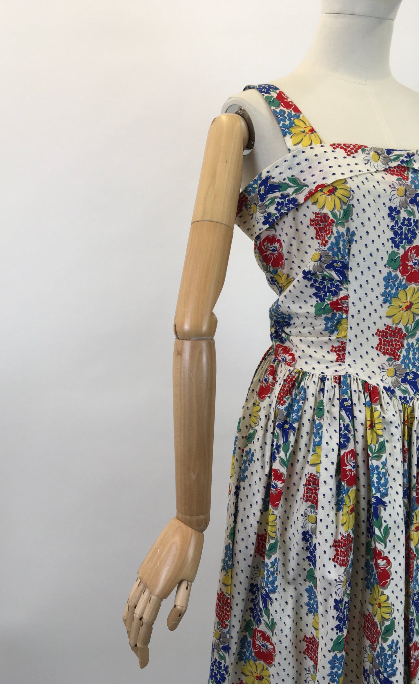 Original Stunning 1940's Sundress & Bolero - In A Bright Summer Floral Print Cotton