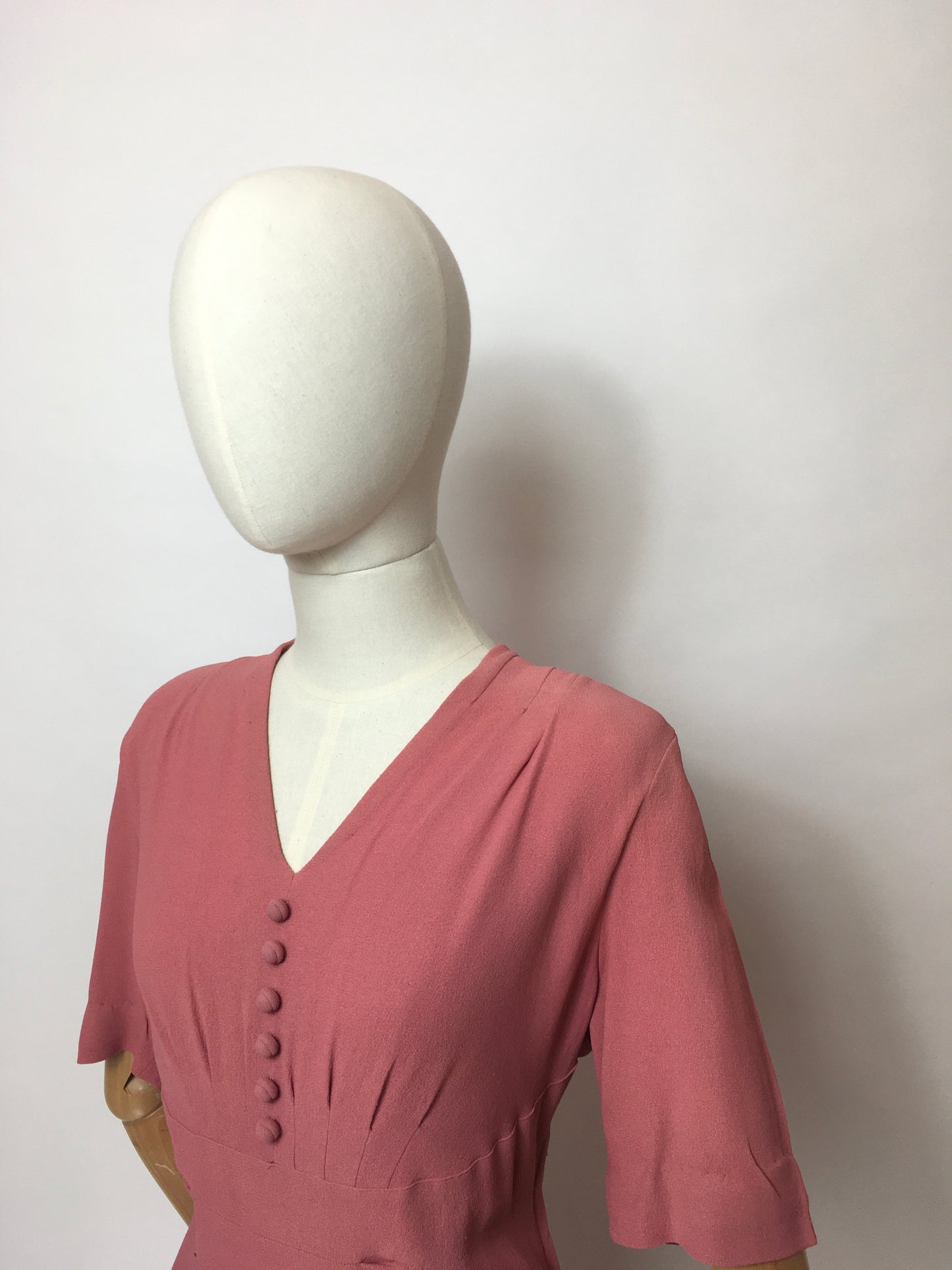 Original 1940’s Rose Pink Crepe Dress - Lovely Panelled Waist Detailing
