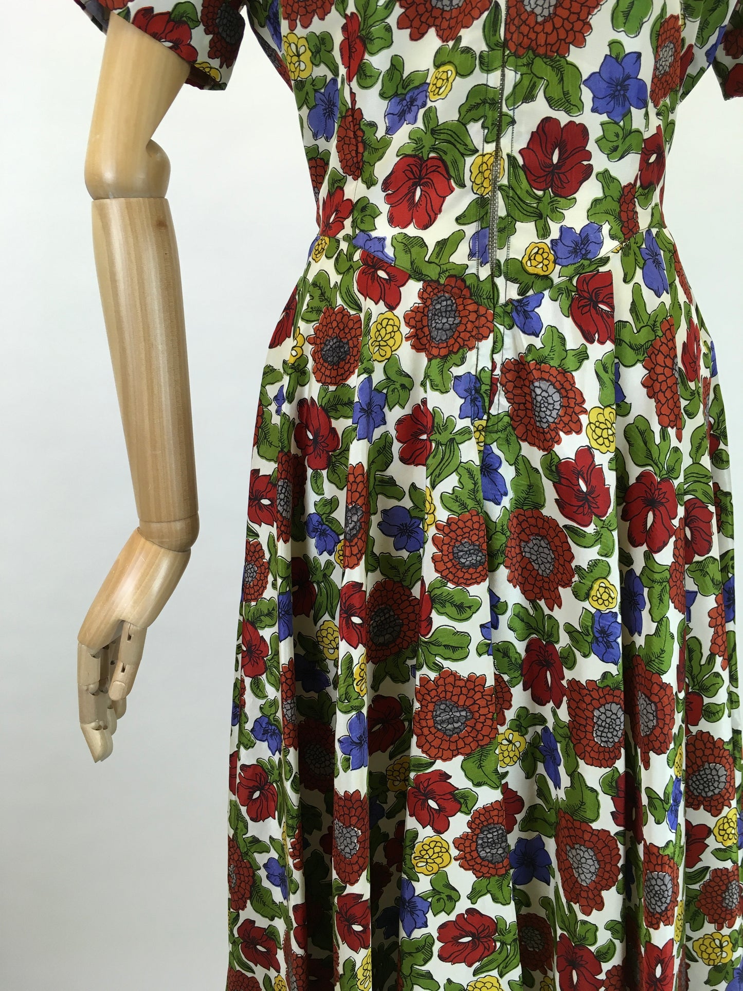 Original 1940s Floral Zip Front Dress - In Lovely Autumnal Shades of Rich Wines, Blues, Yellows and Greens