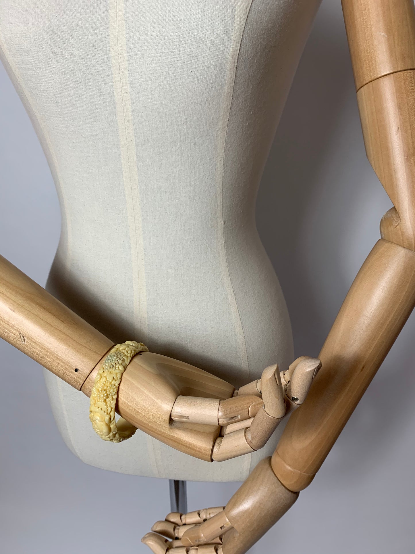 Original late 1930’s Celluloid Bangle - Featuring Carved Florals In a Lovely Warm Cream