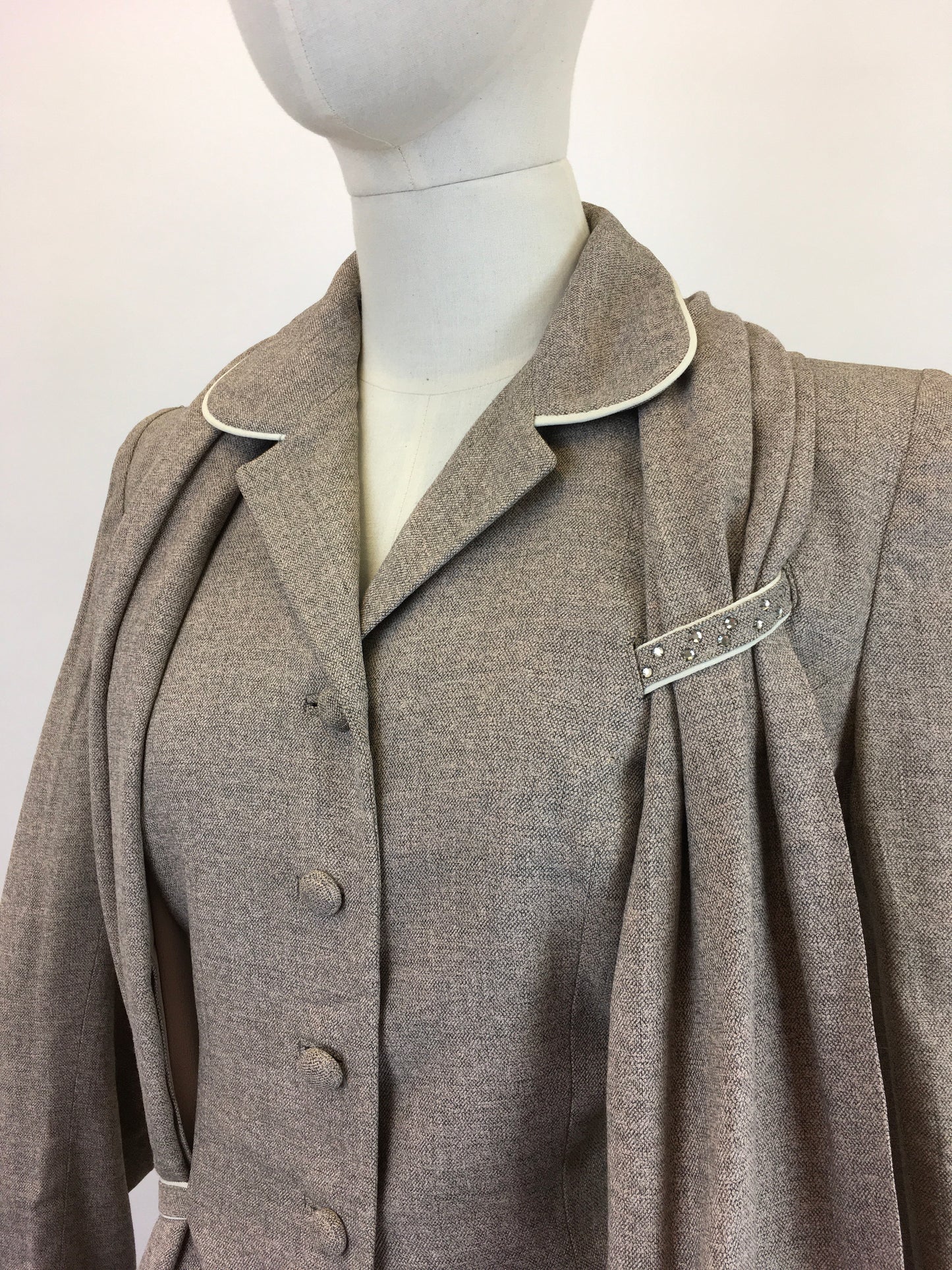 Original 1940's STUNNING 3pc Suit - In Soft Fawn with A Draped Tasselled Scarf