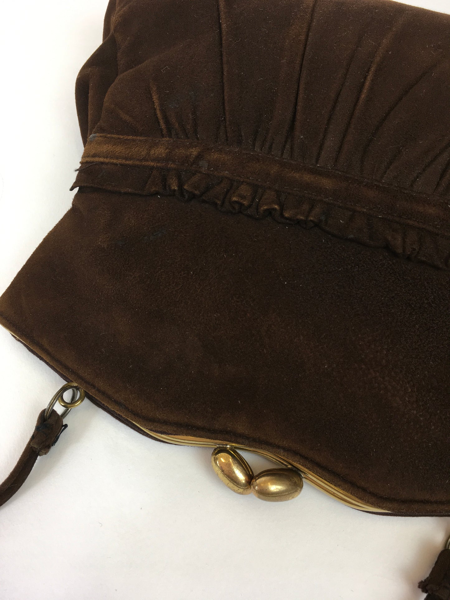 Original 1930s Darling Suede Handbag In Brown - Pleated Detailing To The Front