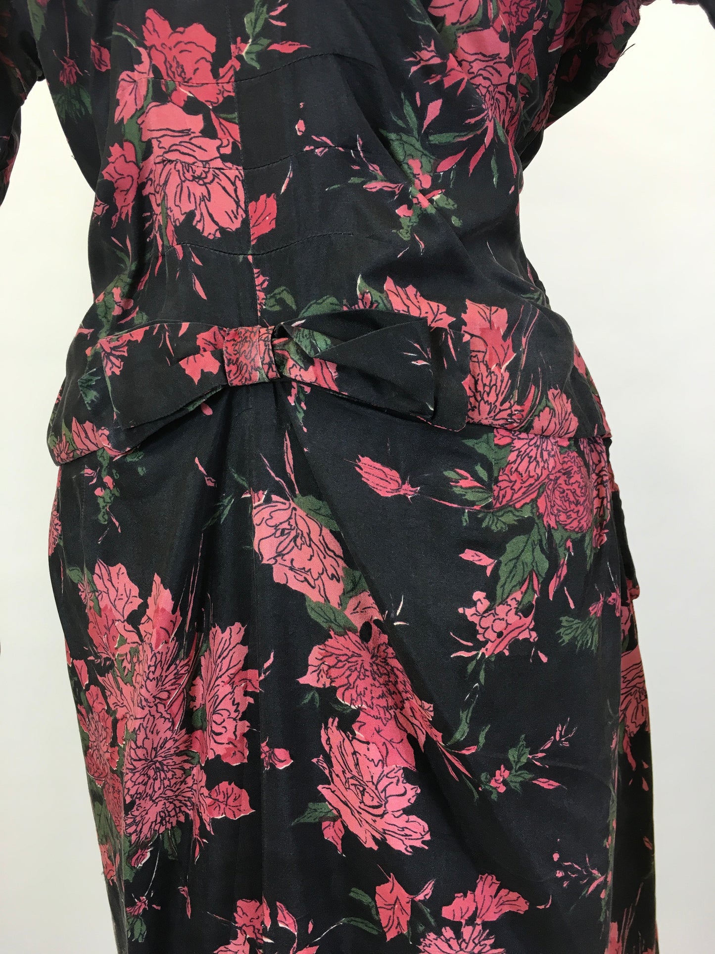 Original 1950’s Fabulous Wiggle Dress - In A Lovely Floral Silk