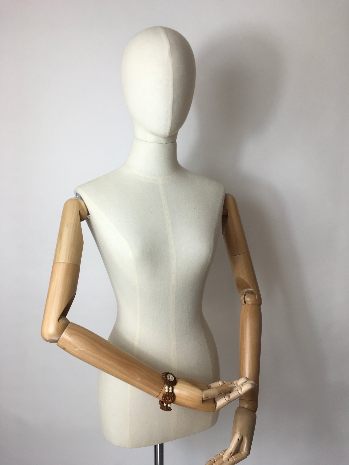 Original 1940’s Celluloid Elastic Bracelet - Simple Cream And Brown