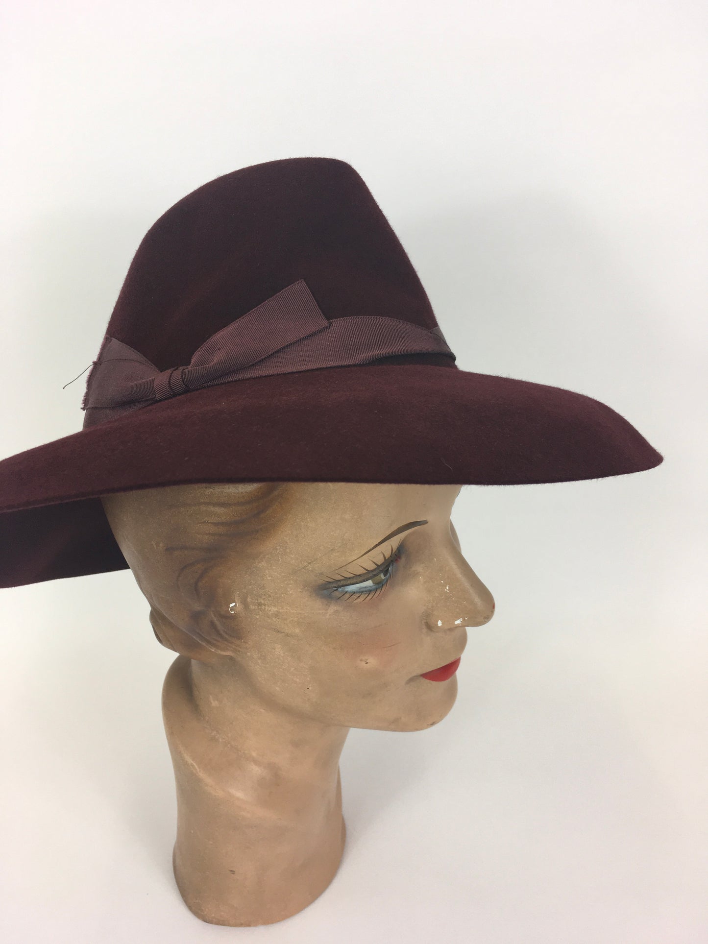 Original 1940’s SENSATIONAL Deep Wine Brimmed Fedora - With Grosgrain Ribbon Banding