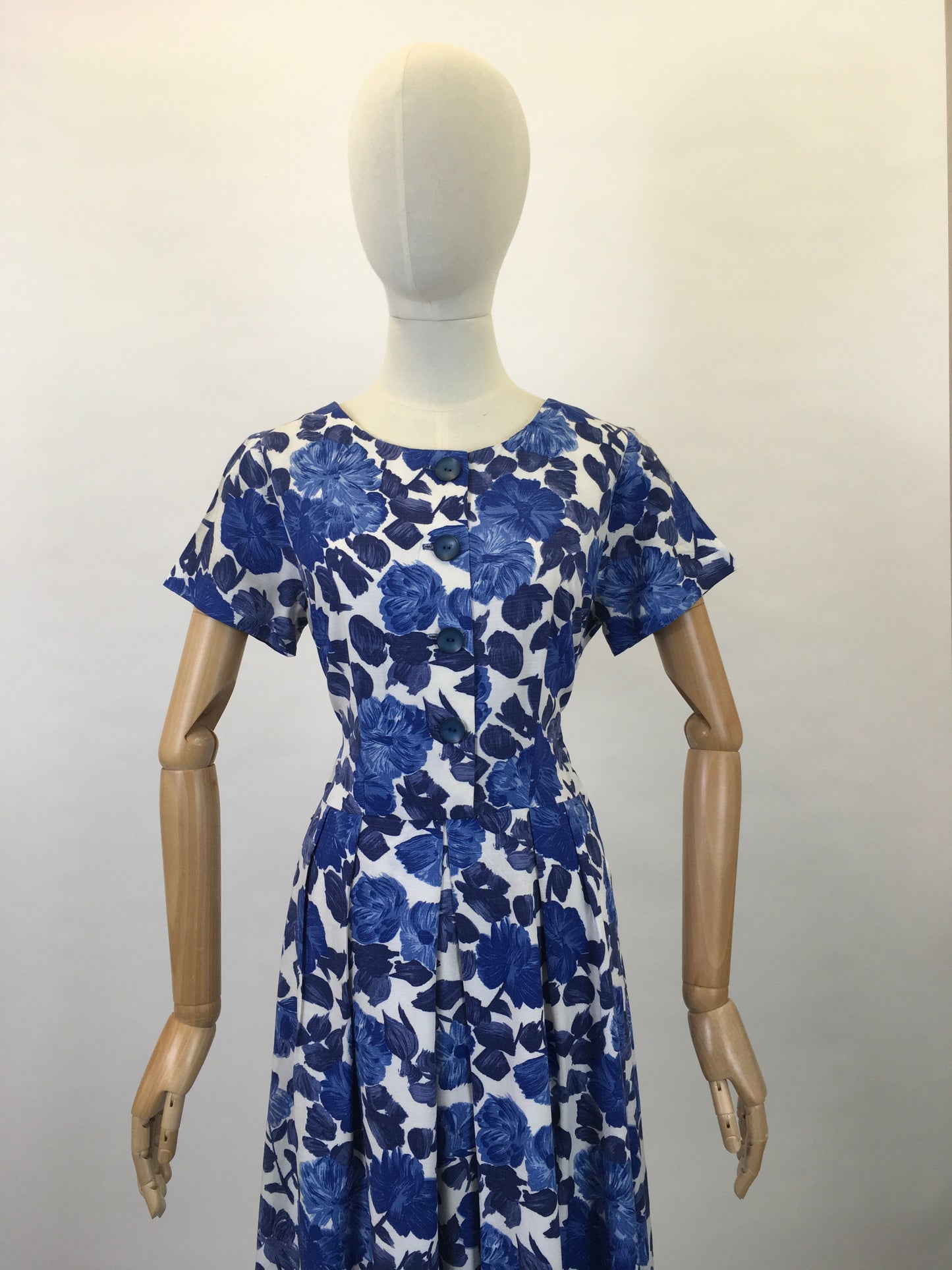 Original 1950’s Darling Floral Cotton Day Dress - Made by ‘ St. Michael ‘