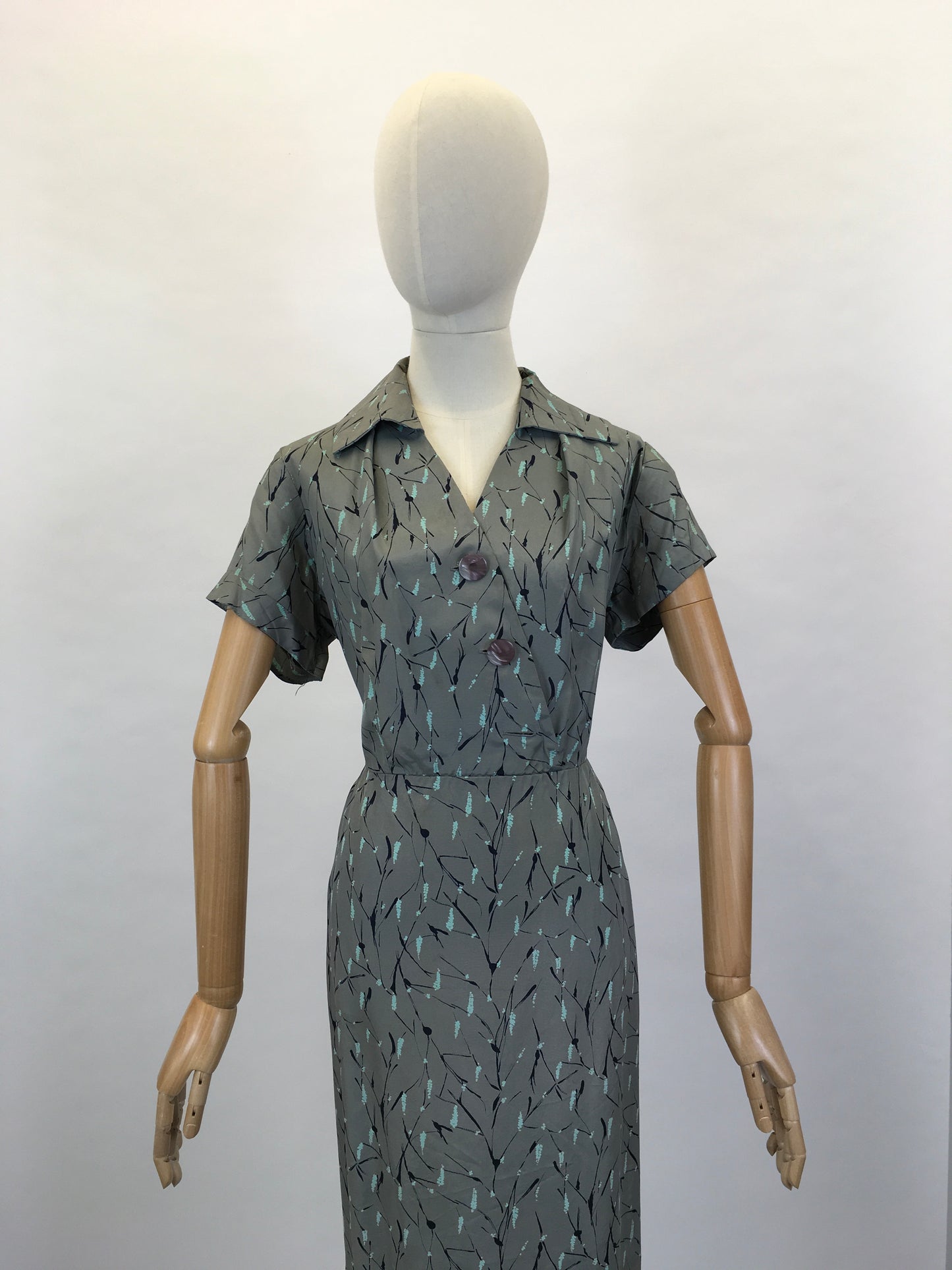 Original 1950’s Fabulous 2pc Dress & Jacket Set - In A Lovely Slate Grey with Turquoise and Black Print