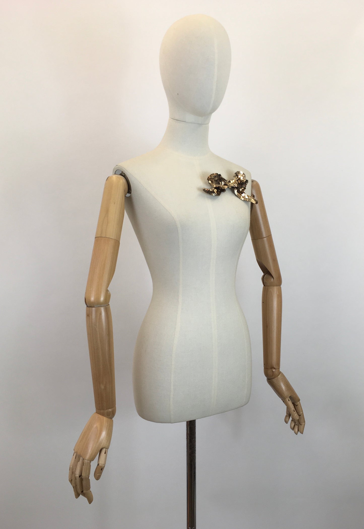 Original 1920's / 1930's Stunning Bow Adornment - In Shimmering Gold Sequins