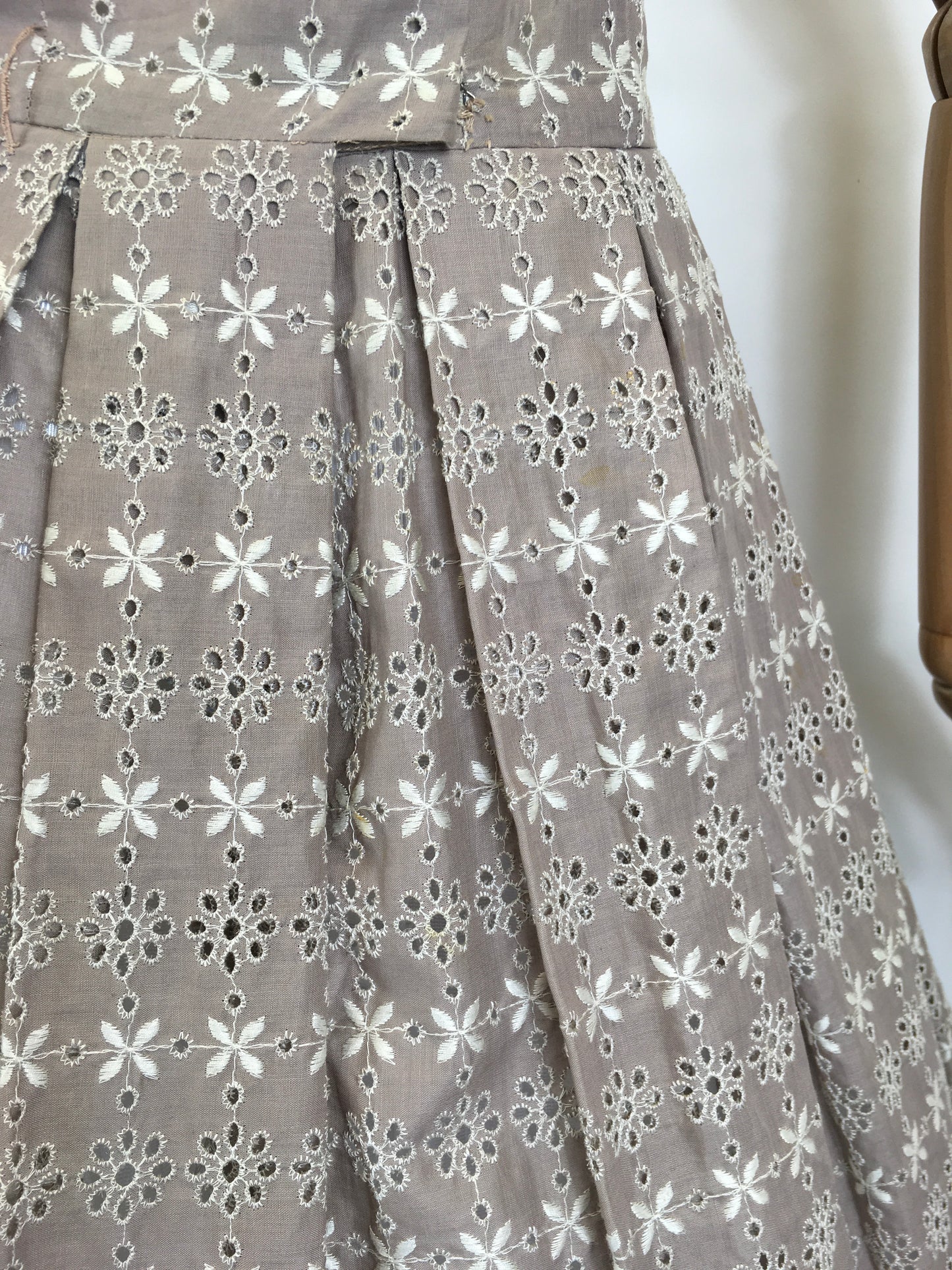 Original 1950’s Darling Broderie Anglaise Cotton Day Dress - In a Soft Fawn with White Accents