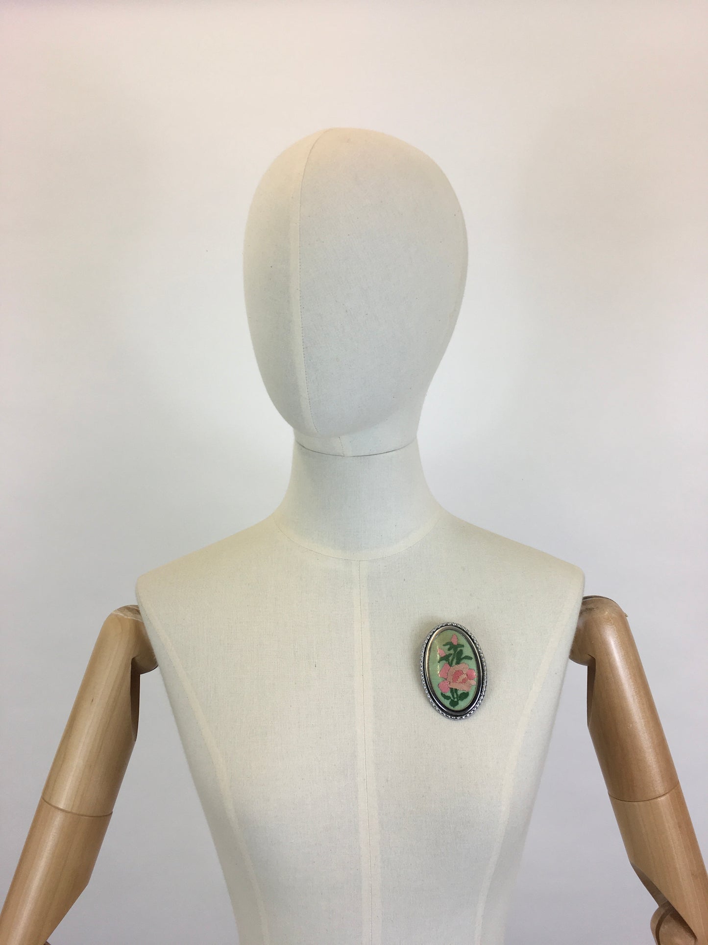 Original 1940’s / 1950’s Beautiful Floral Embroidered Brooch - In Springtime Touches of Pastel Pinks and Mint Green