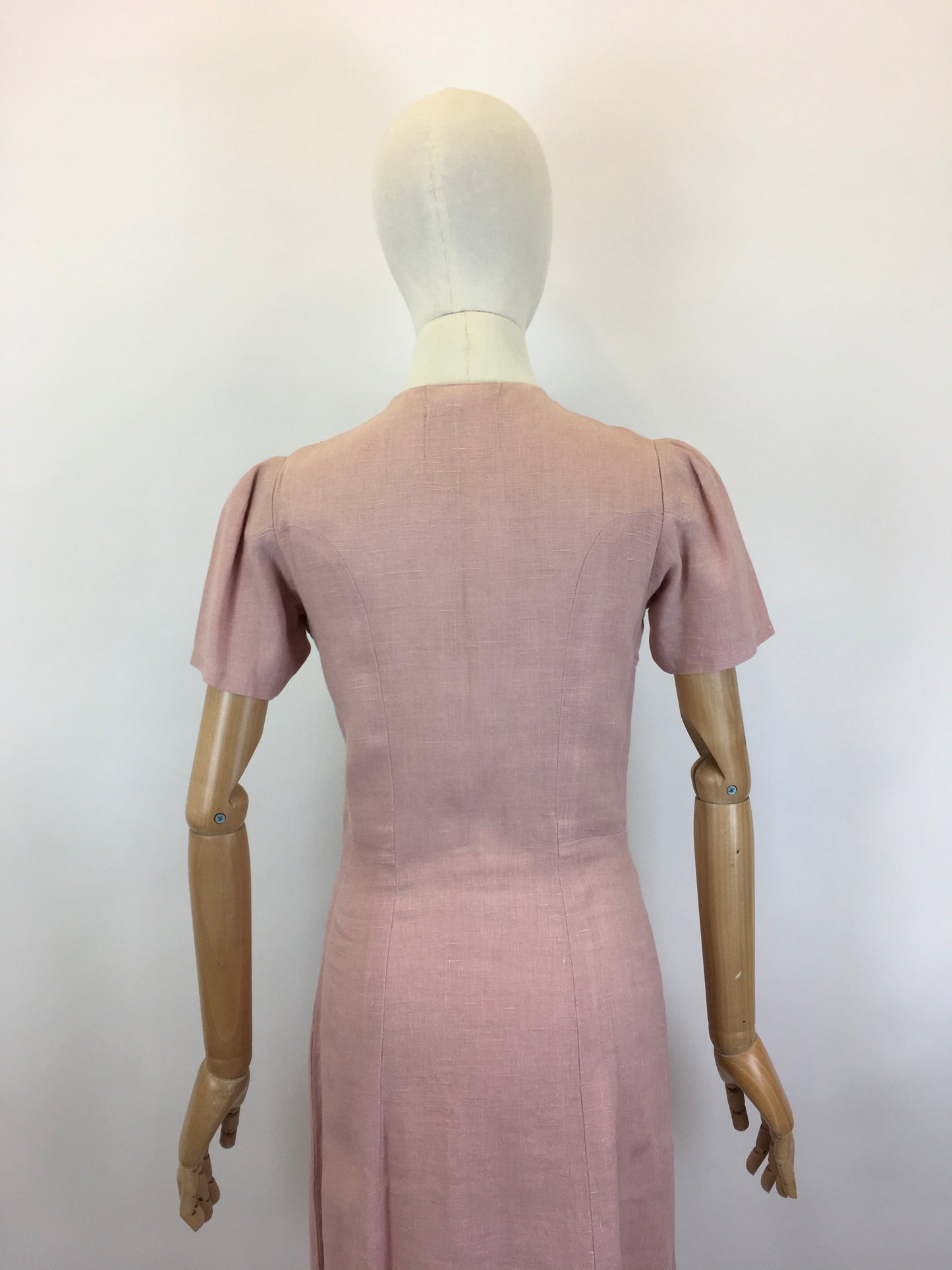 Original Early 1940’s Moygoshal Linen Dress with Embroidery - In Powdered Rose with Spring Meadow Florals
