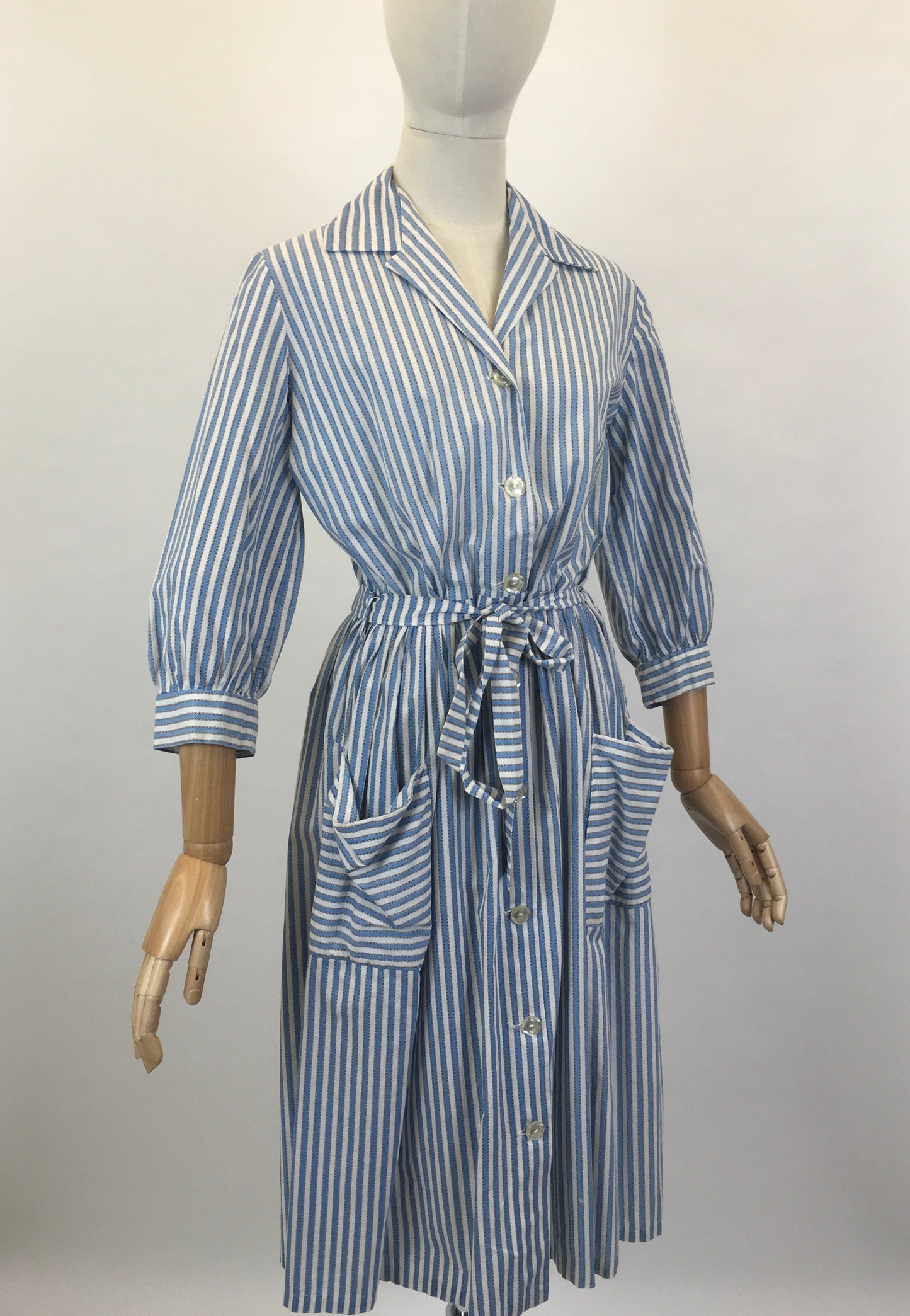 Original 1950’s Darling Blue & White Shirtwaister Dress - With A Classic 50’s Silhouette