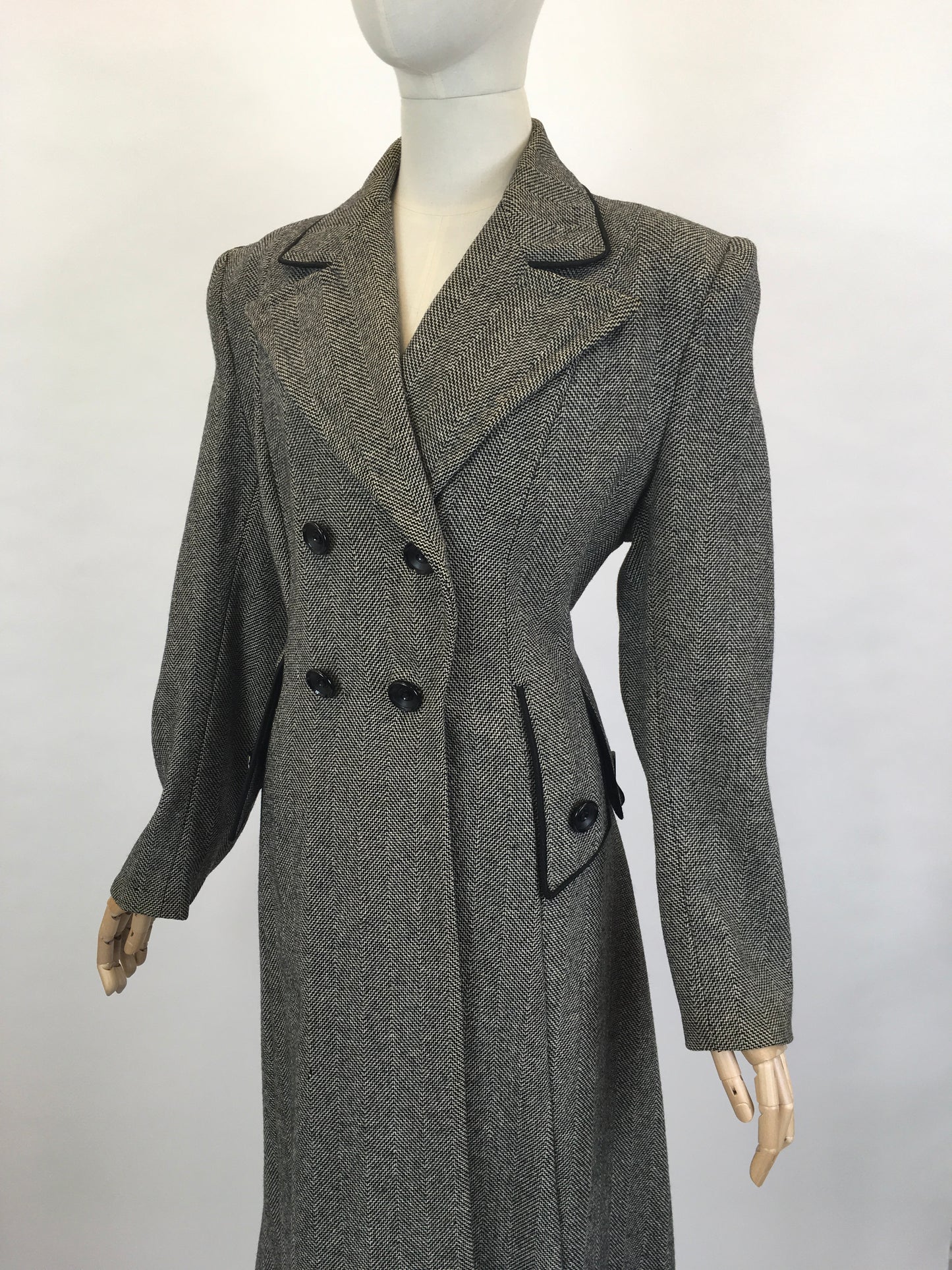 Original 1940’s SENSATIONAL Black Herringbone Tweed Woollen Coat - Made By ‘ Fredella Model ‘