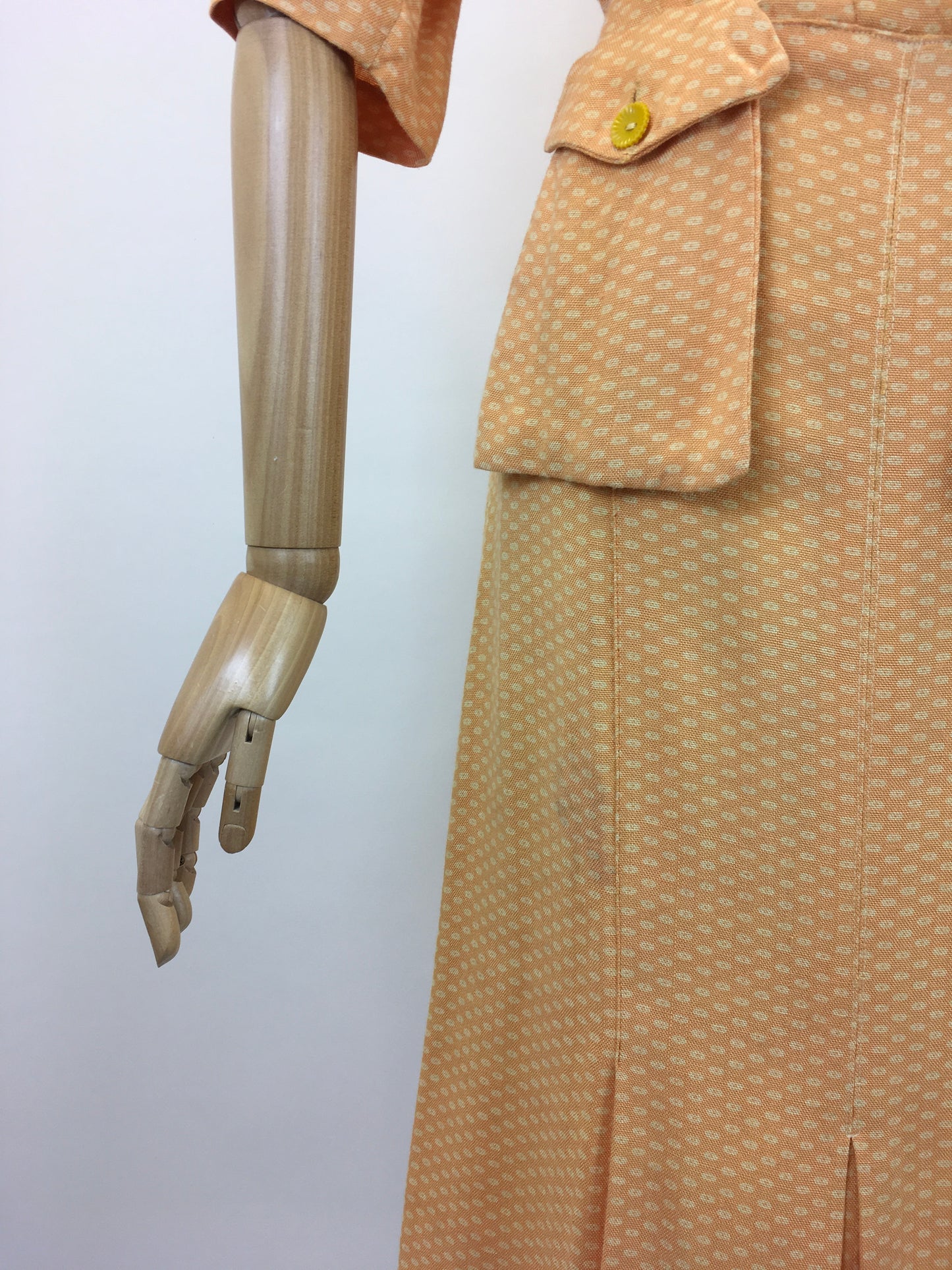 Original 1940's Gorgeous Moygashol Linen Dress - In An Apricot Polka Dot With Yellow Buttons