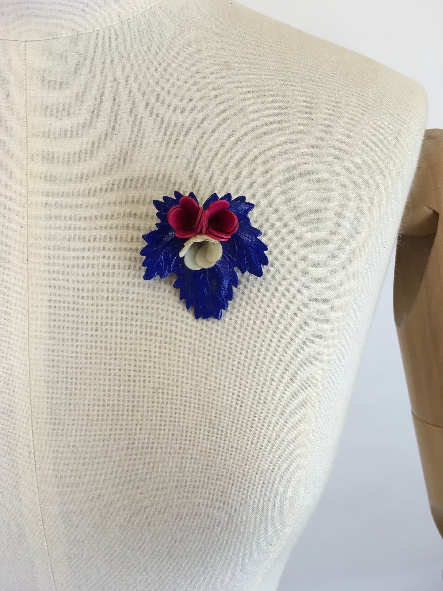 Original 1940’s Celluloid Floral and Leaf Brooch - In Blue, Pink and Cream