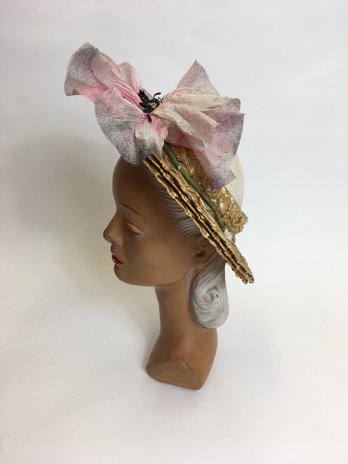 Original 1940’s Summer Open Crown Straw Hat - With Original Floral Adornment