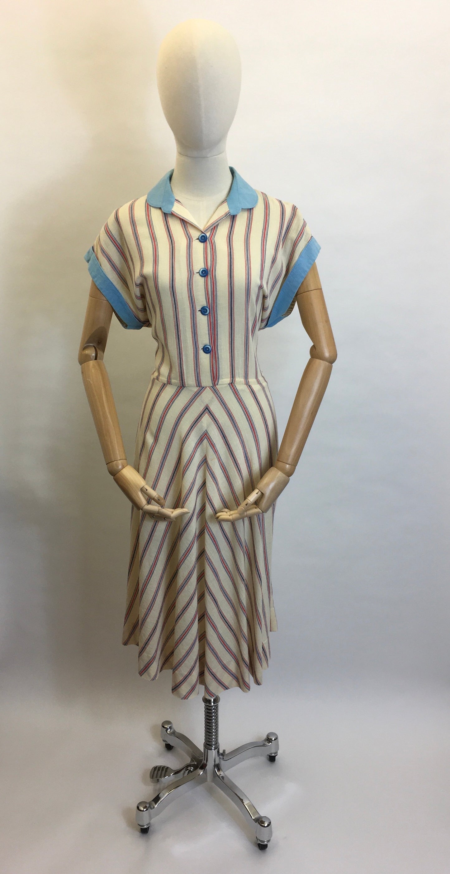 Original 1940’s Striped Day Dress - Lovely Cheesecloth fabric in Patriotic Colour Palette