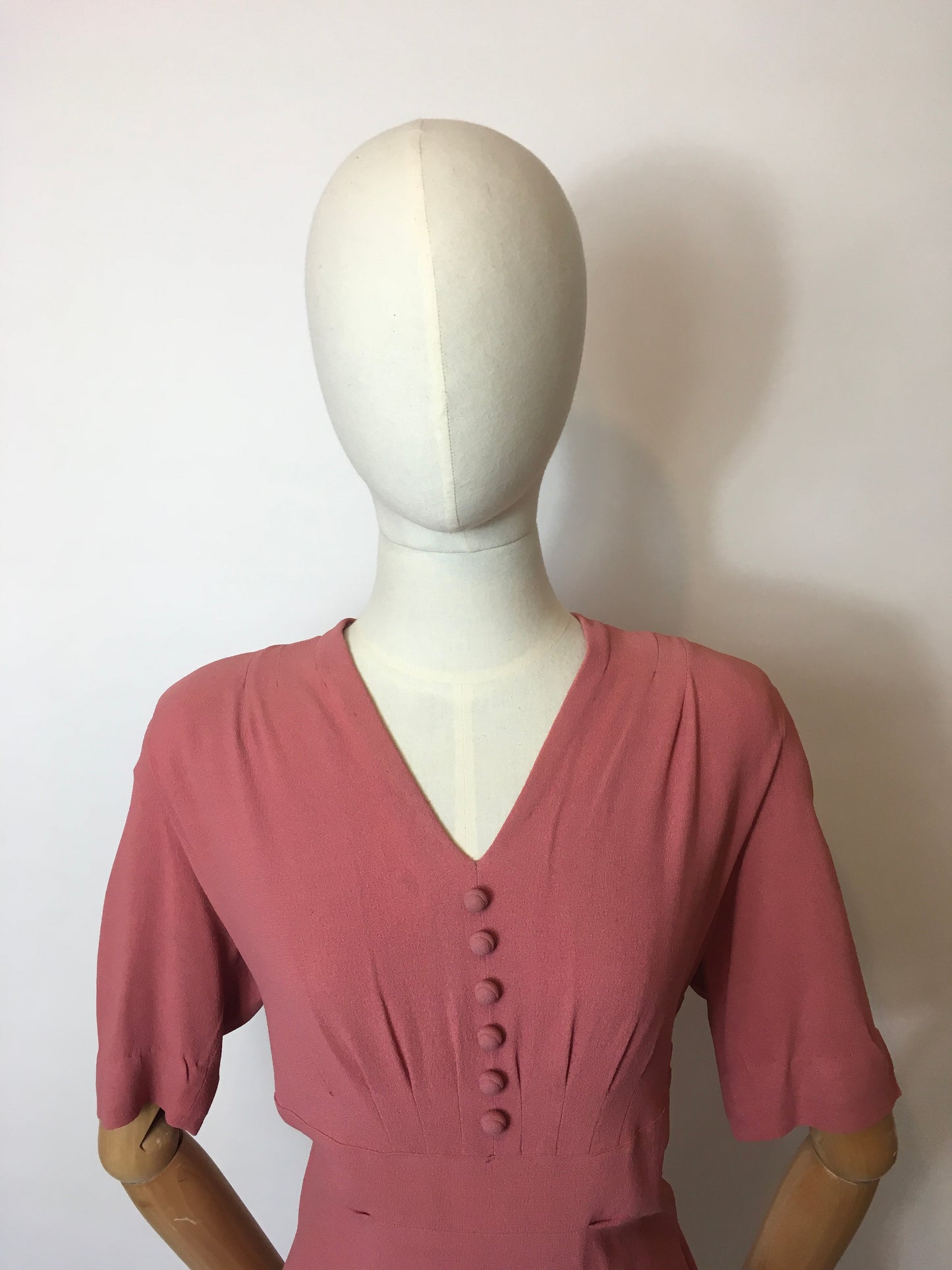 Original 1940’s Rose Pink Crepe Dress - Lovely Panelled Waist Detailing