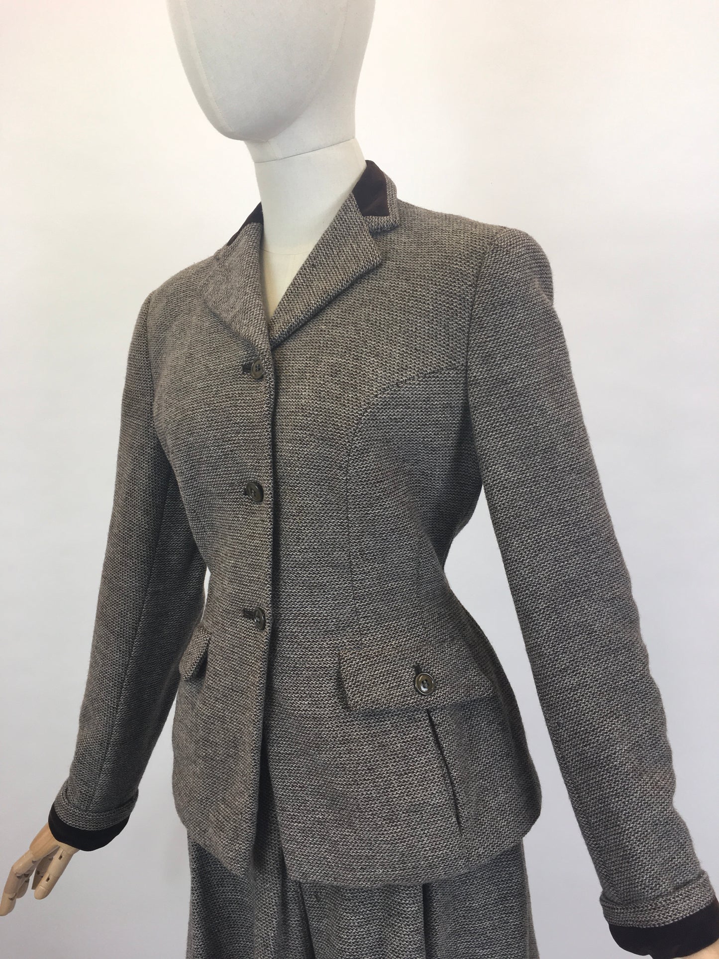 Original 1940’s Beautiful ‘ Hebe Sports ‘ Suit - In A Brown & Cream Woollen Tweed With Brown Velvet Trim