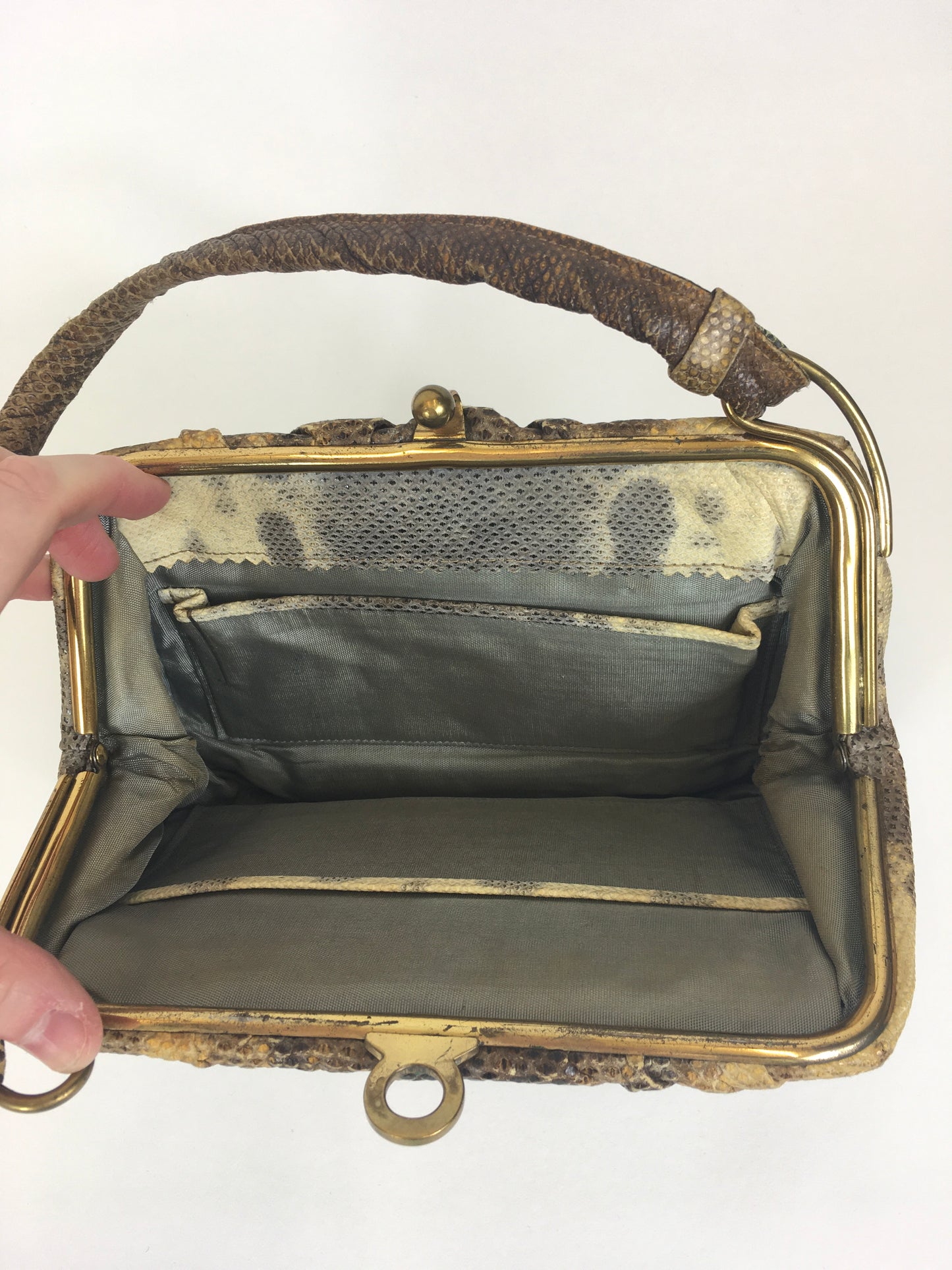 Original 1930’s Exquisite Skin Handbag - With a Lovely Clasp Detailing & Single Handle