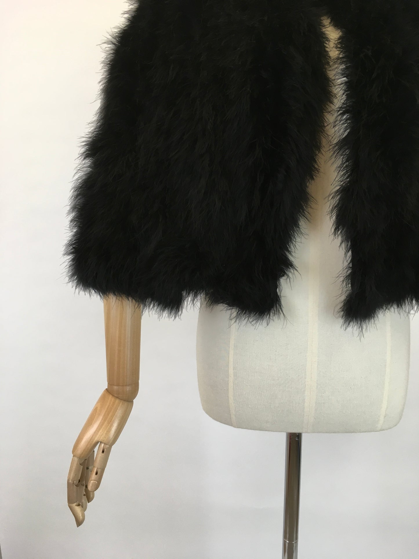 Original 1930s Black Marabou Feather Capelet - Made By ‘ Springfield Made In England ‘