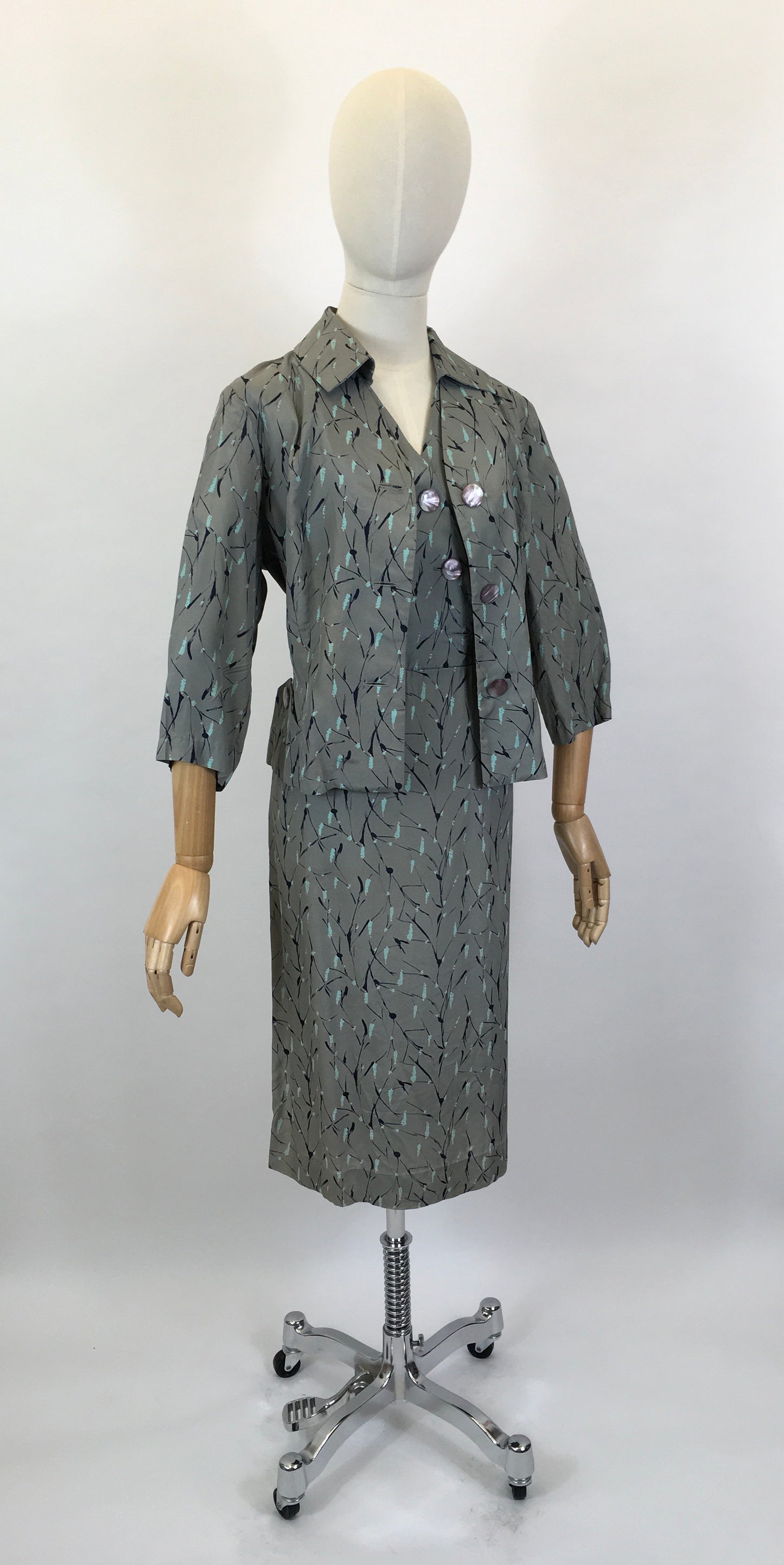 Original 1950’s Fabulous 2pc Dress & Jacket Set - In A Lovely Slate Grey with Turquoise and Black Print