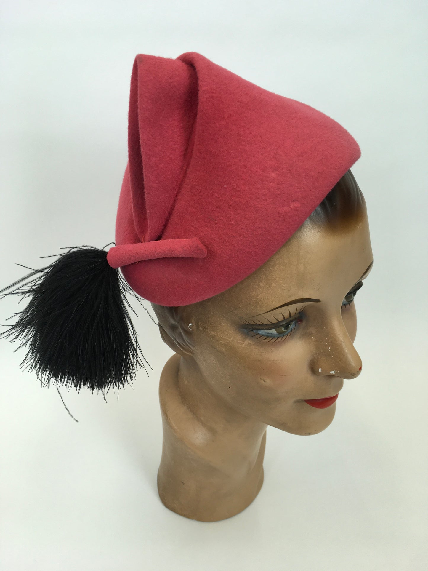 Original 1930’s AMAZING Raspberry Pink Pixie Hat - With a Fabulous Ostrich Feather Plume In Black