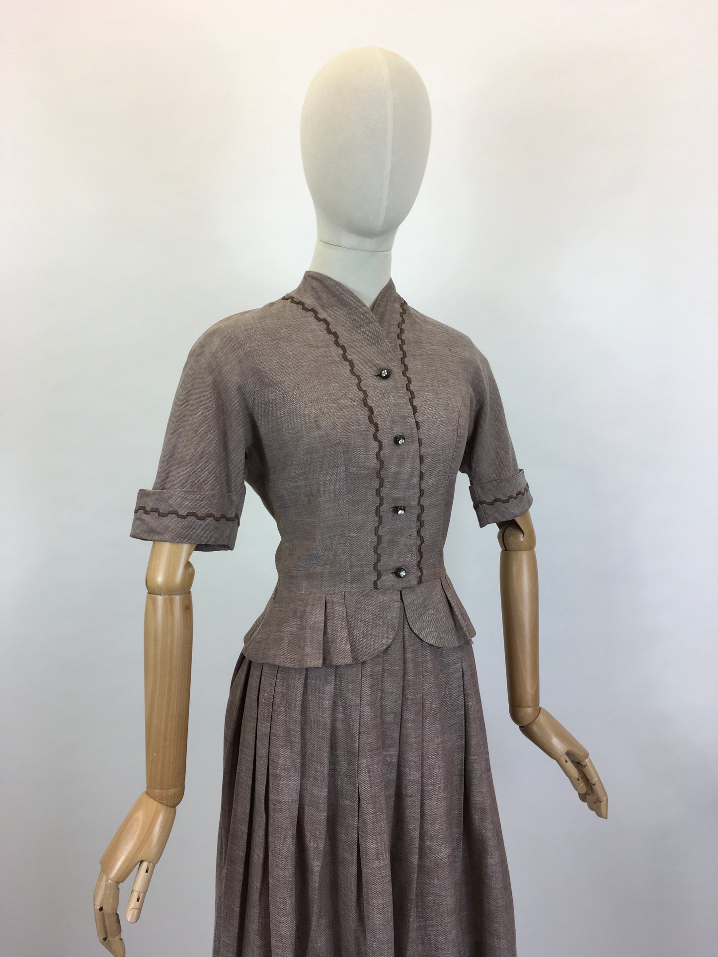 Original 1940’s Darling 2pc Summer Suit - In A Lightweight Soft Brown Cotton With Stunning Details