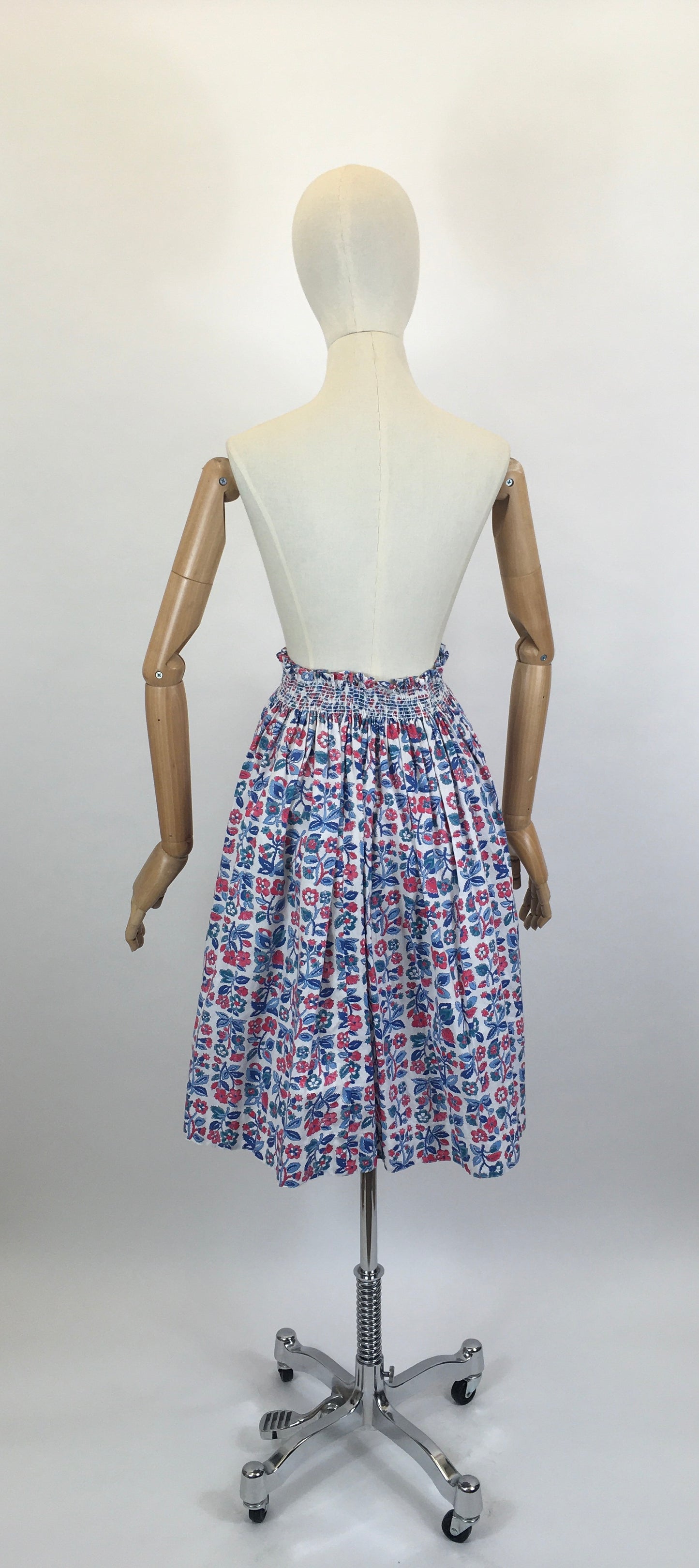 Original 1950’s Floral Printed Cotton Skirt - Made by ‘ Tootal’