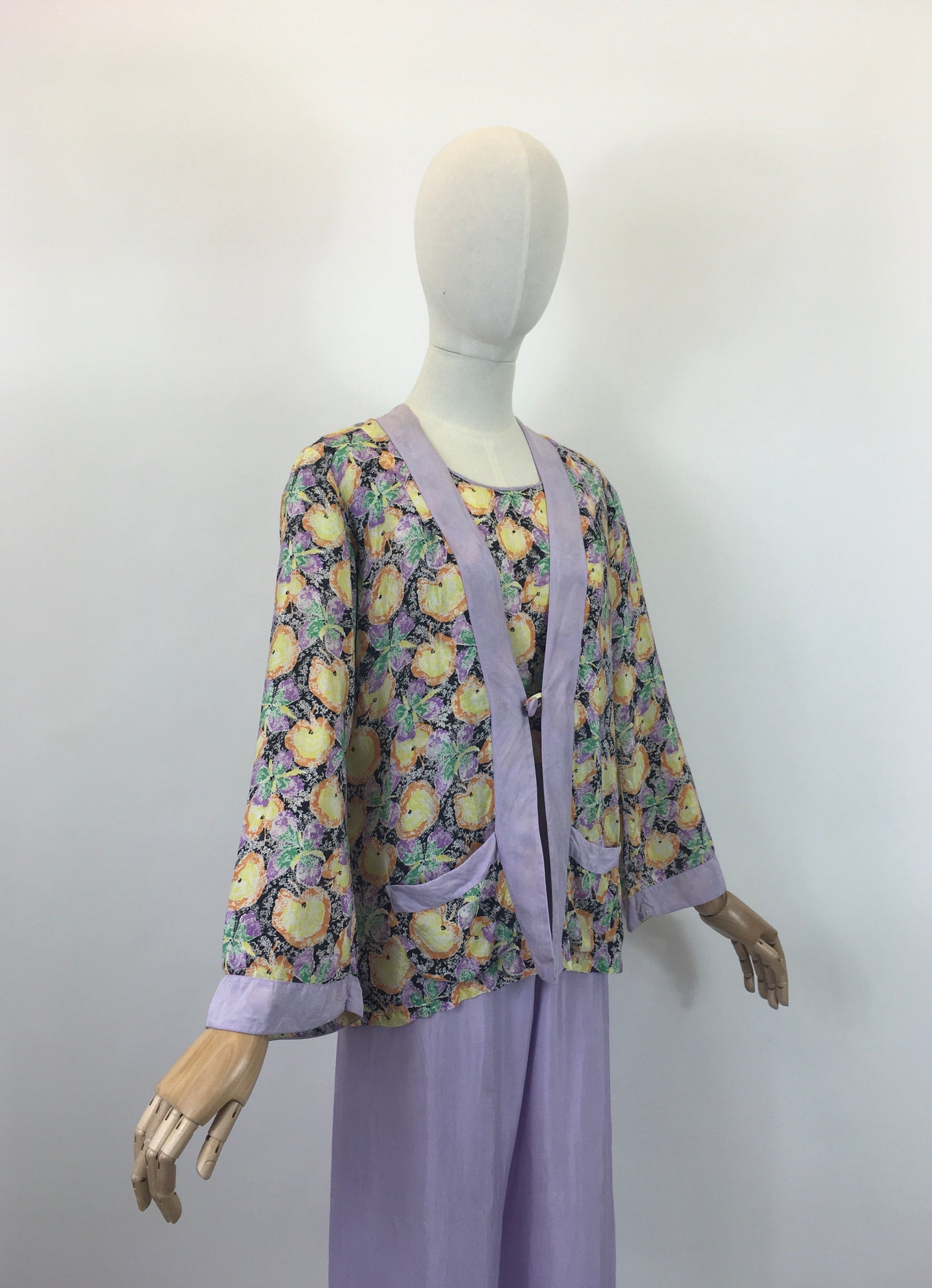 Original 1930’s Sublime 3pc Beach Pyjamas Set - In Powdered Lilac & Fruit Print Silk