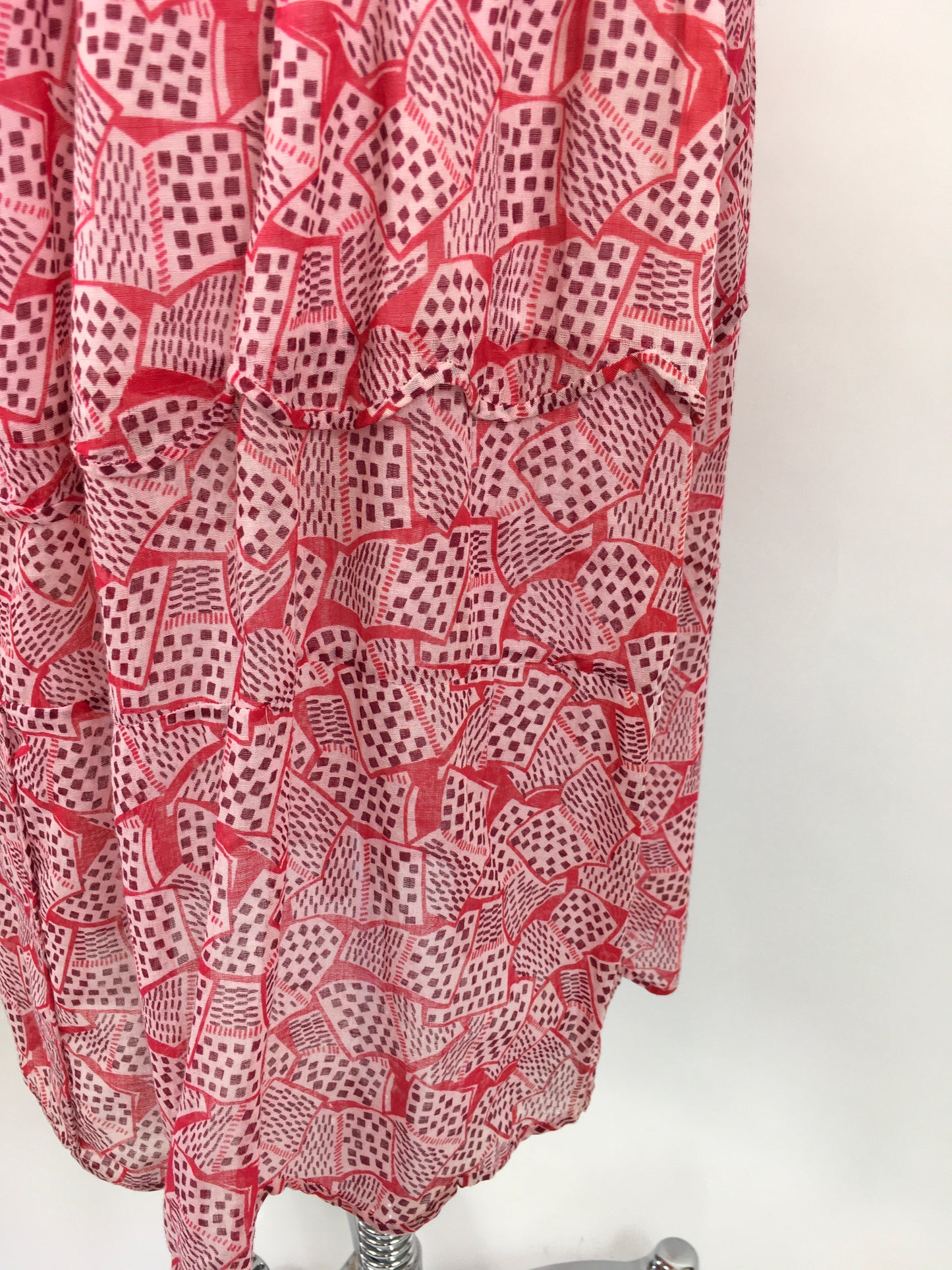 Original Early 1930s Darling Day Dress - In a Fabulous Deco Almost Book Print Cotton Lawn with Scalloped Hem Detailing